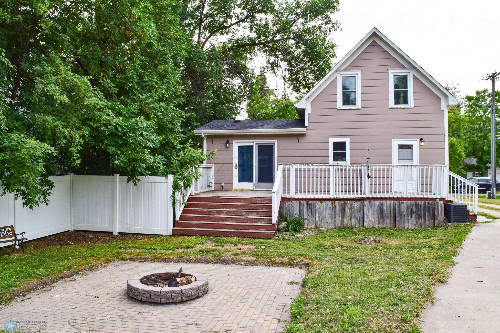 Back of house _ Fire Pit