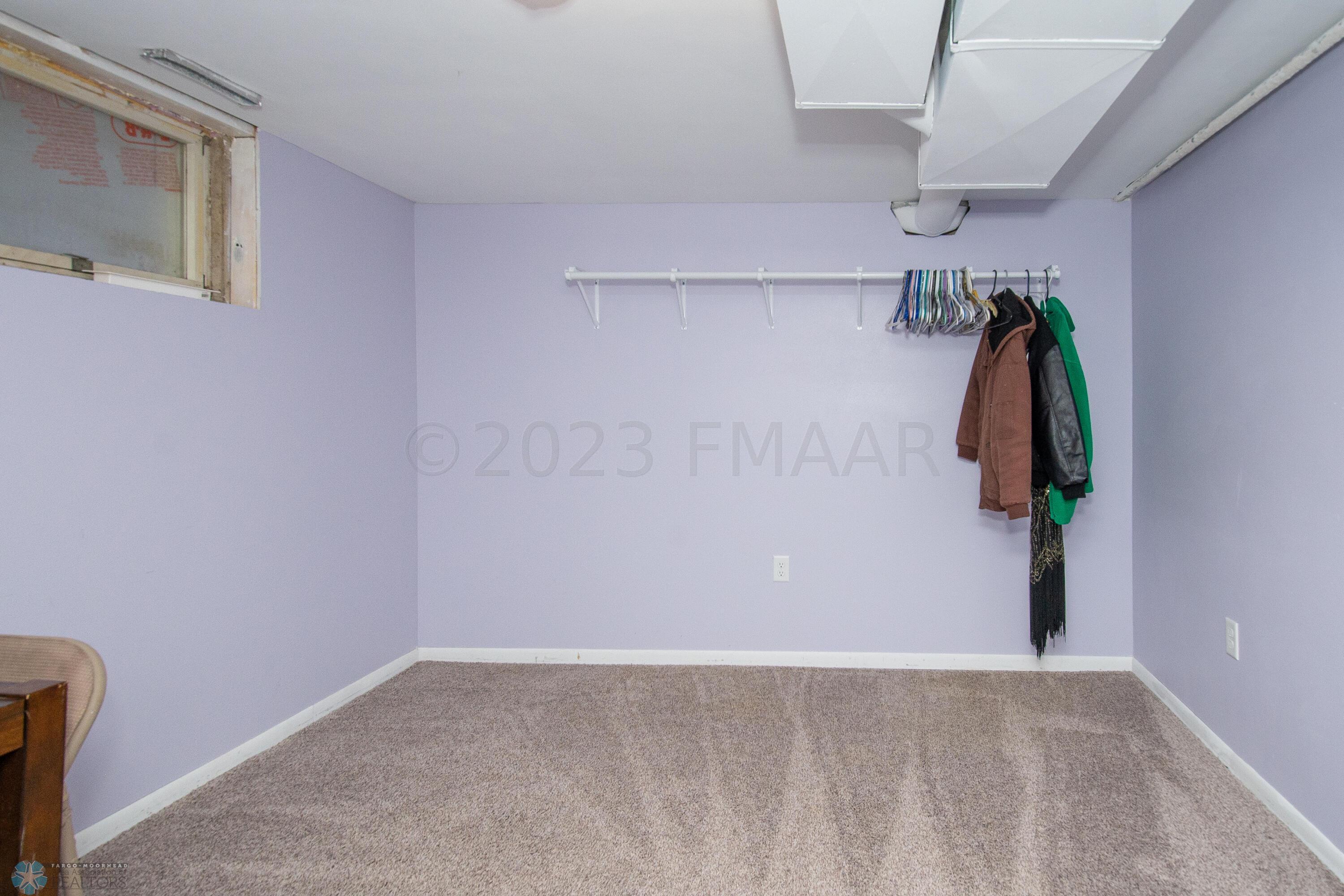 Walk-in Closet