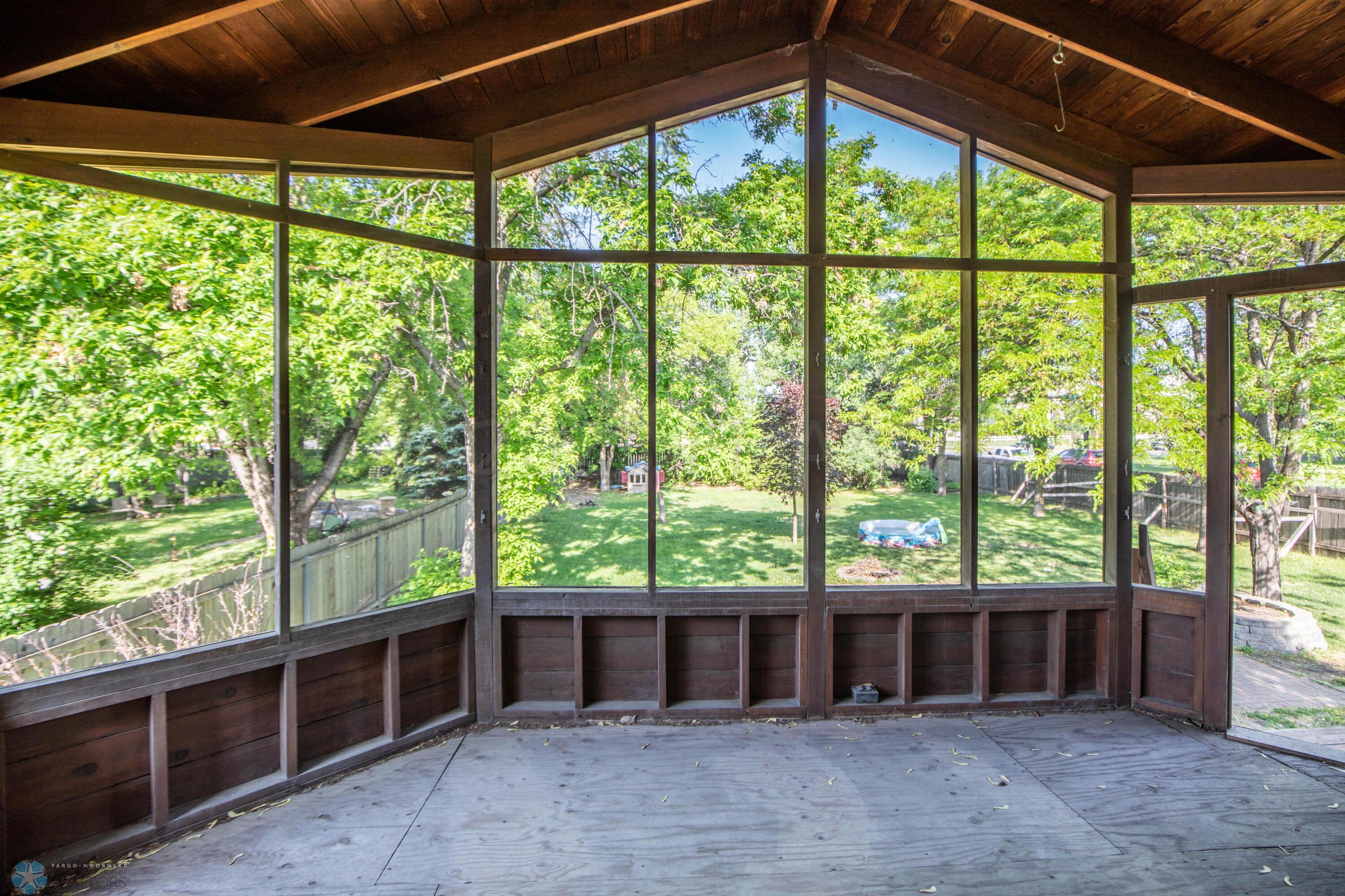 Covered/Screened Porch/Deck