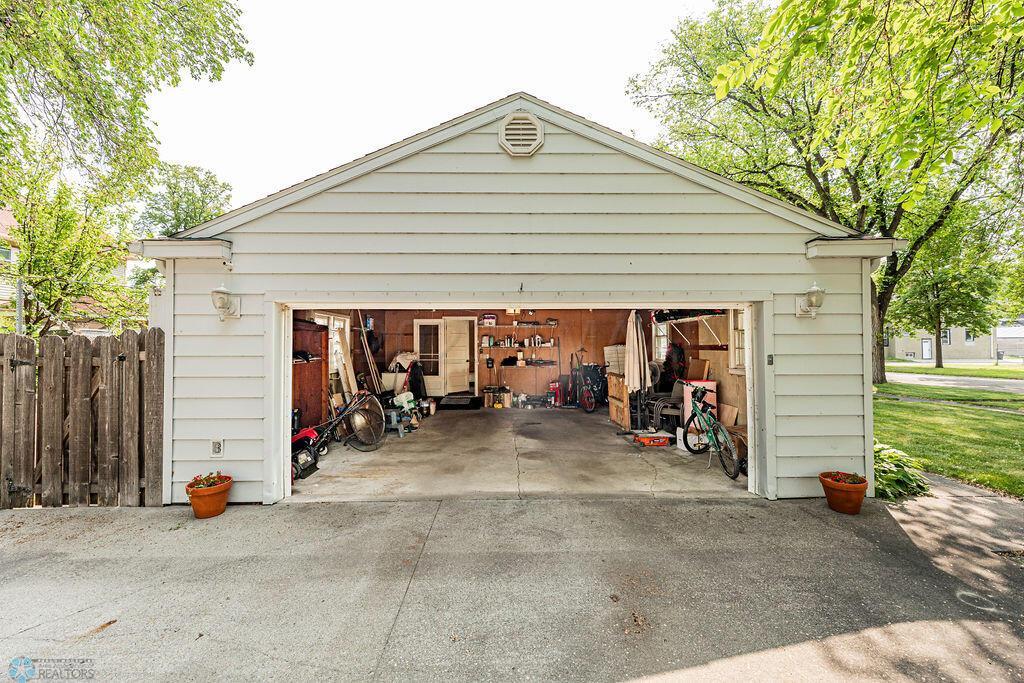 Spacious Garage with extra wide Driveway