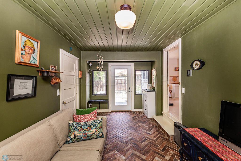 Den Area