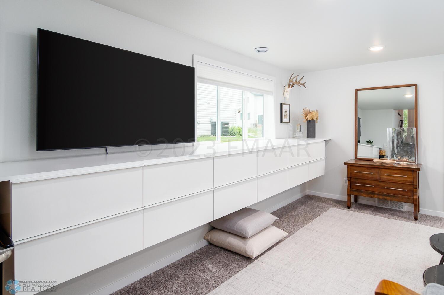 Family Room Detail