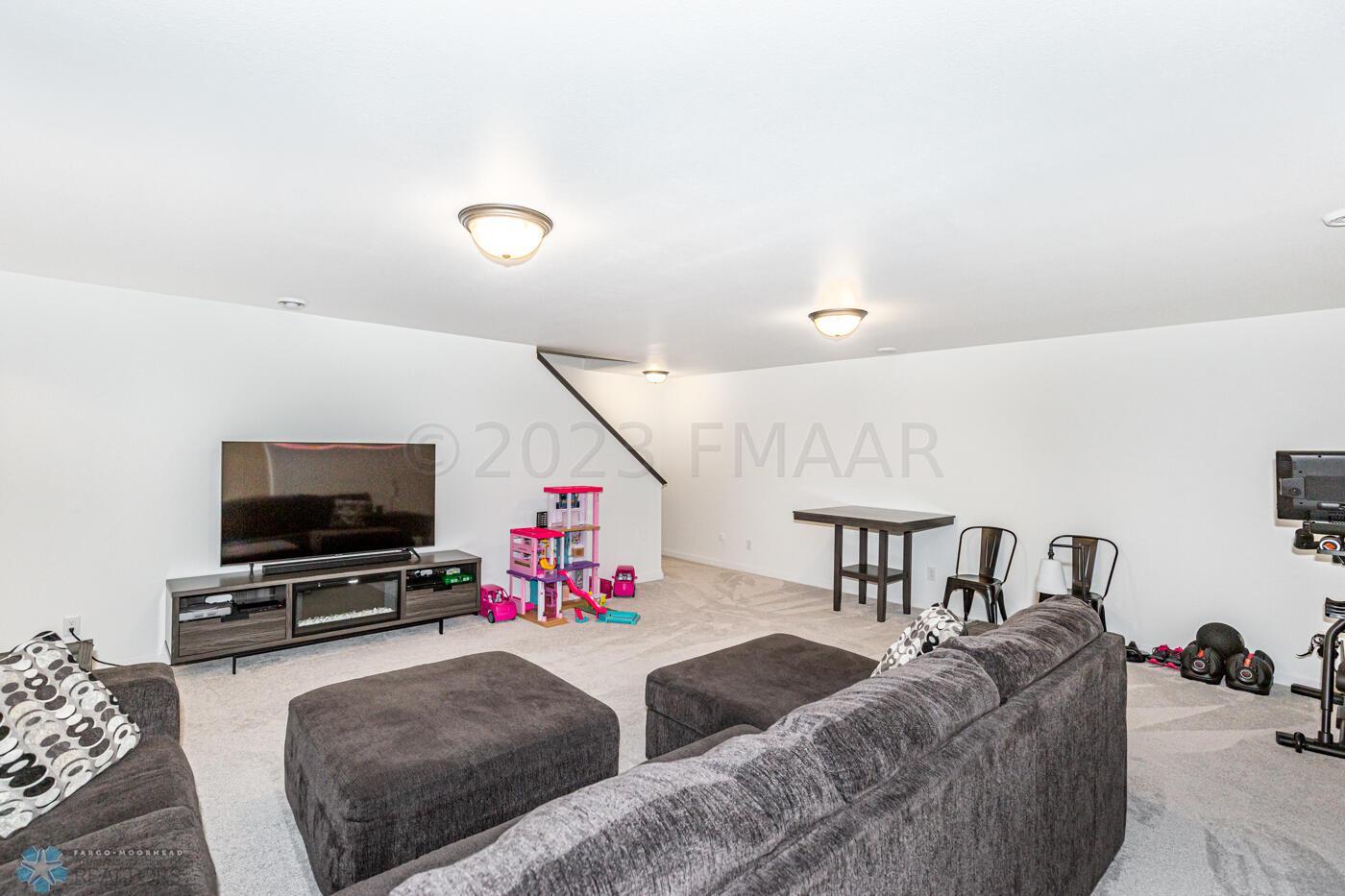 Home-29 (3)