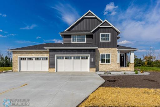 9273 DIDRICK Drive, Horace, ND 58047