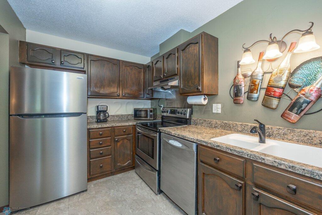 Stainless appliances