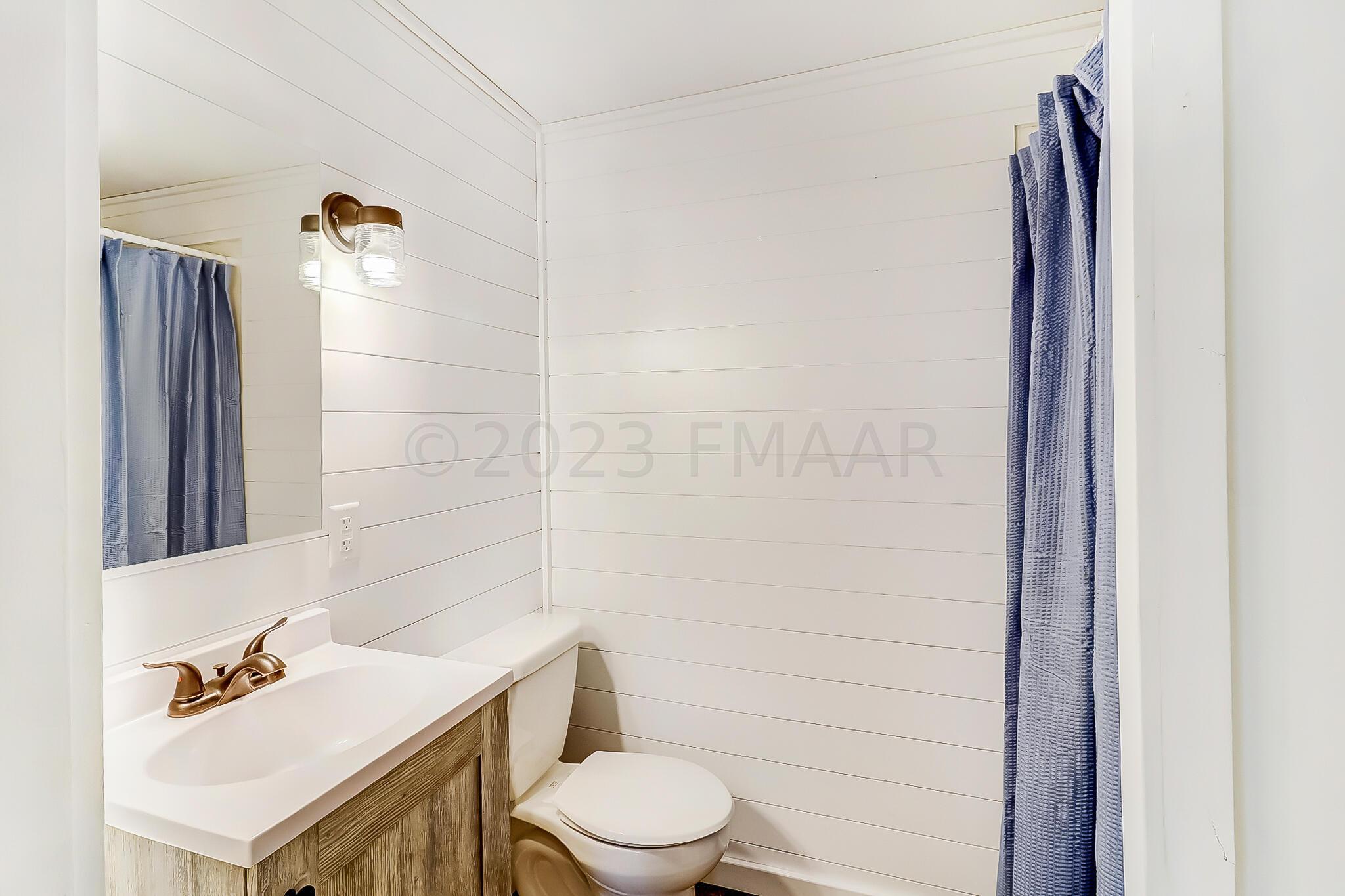 Bathroom2_1
