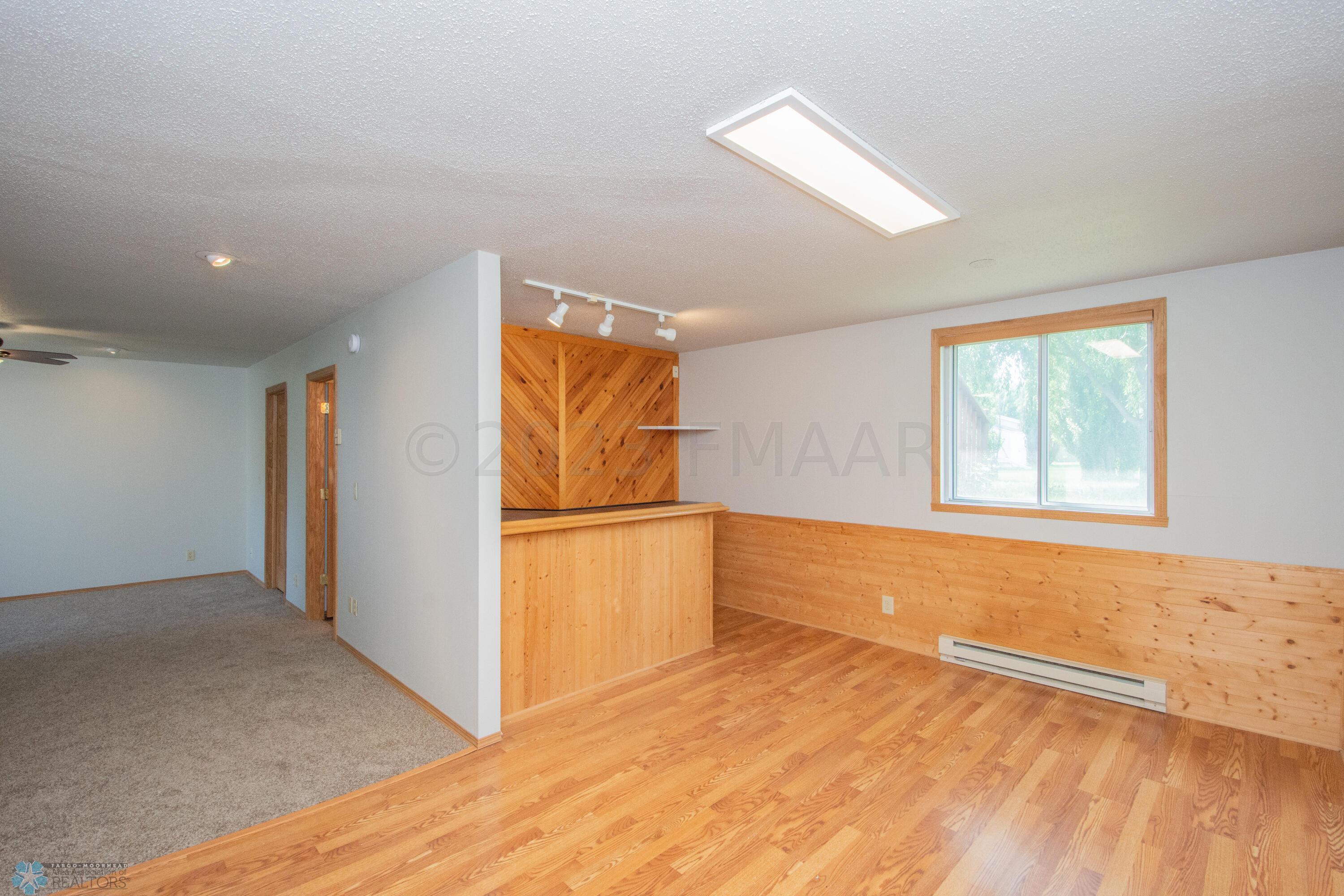 Rec Room w/ wet bar