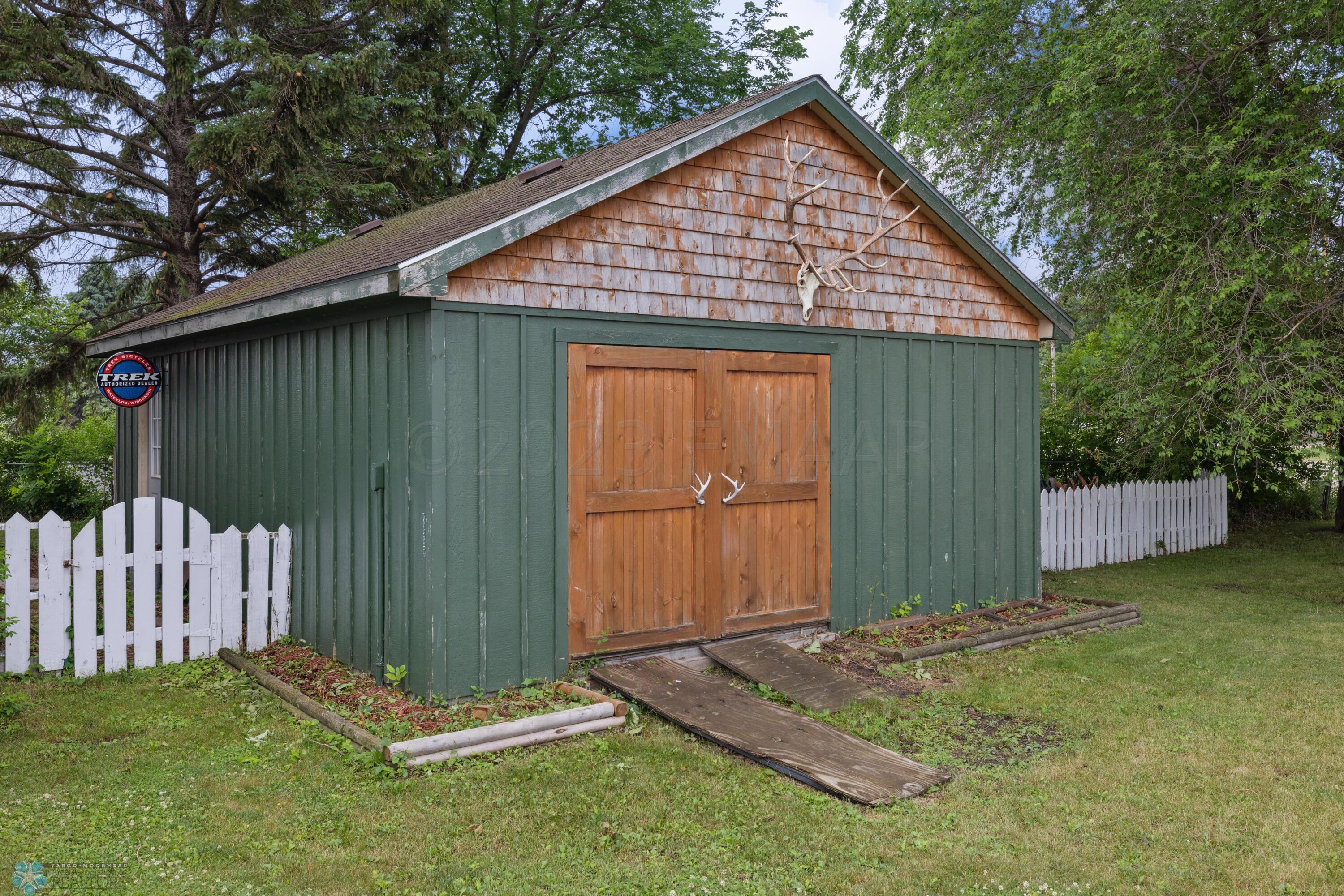 20x26 Shop