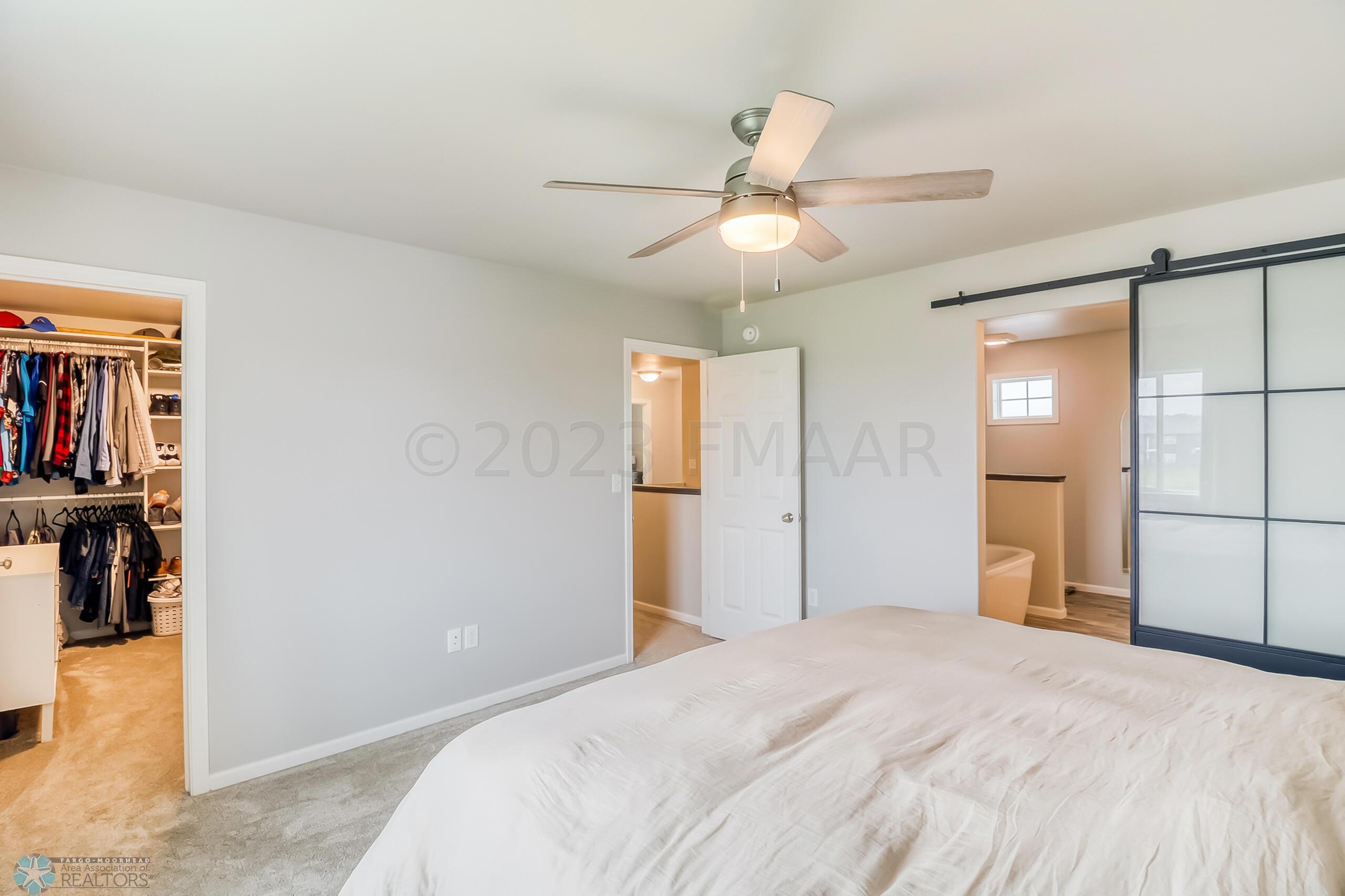 Primary Bedroom1_2
