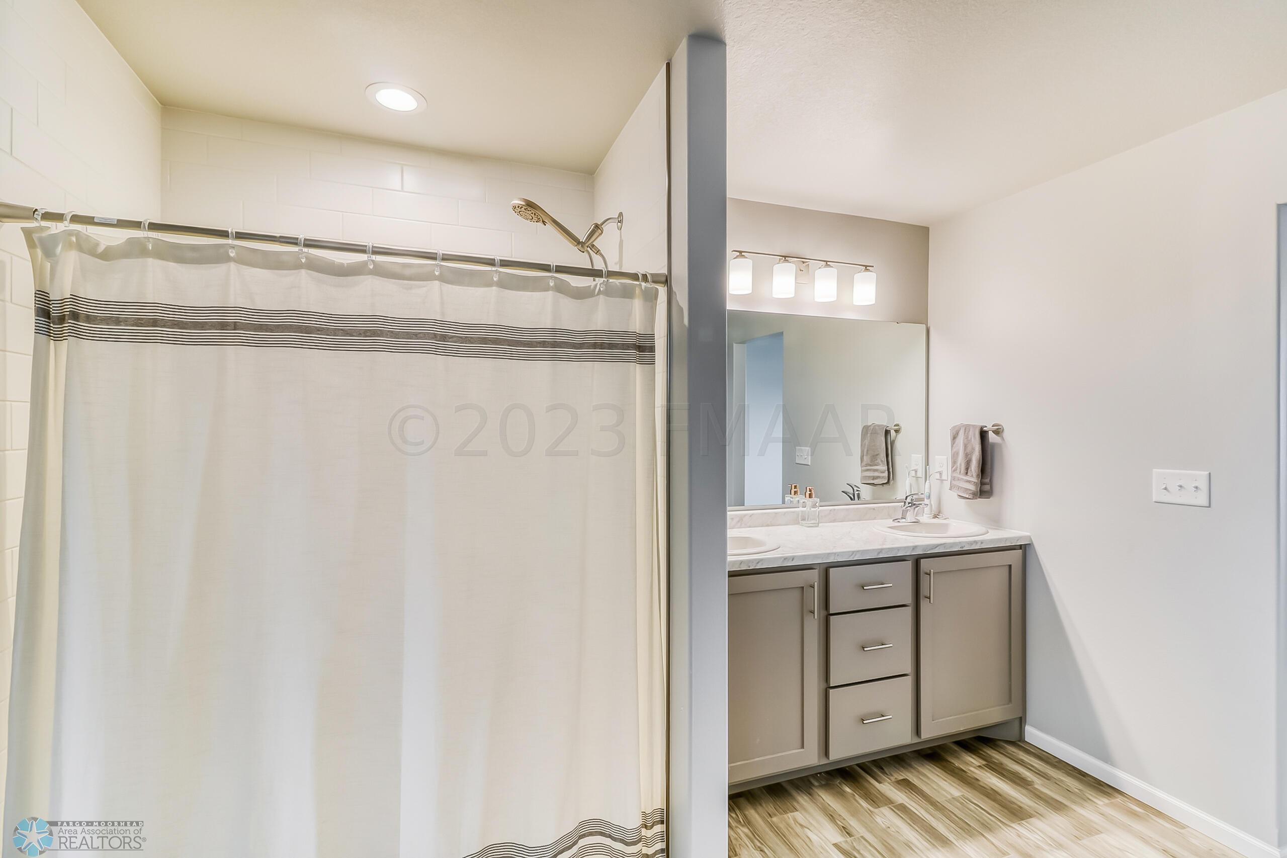 Primary Bathroom1_3