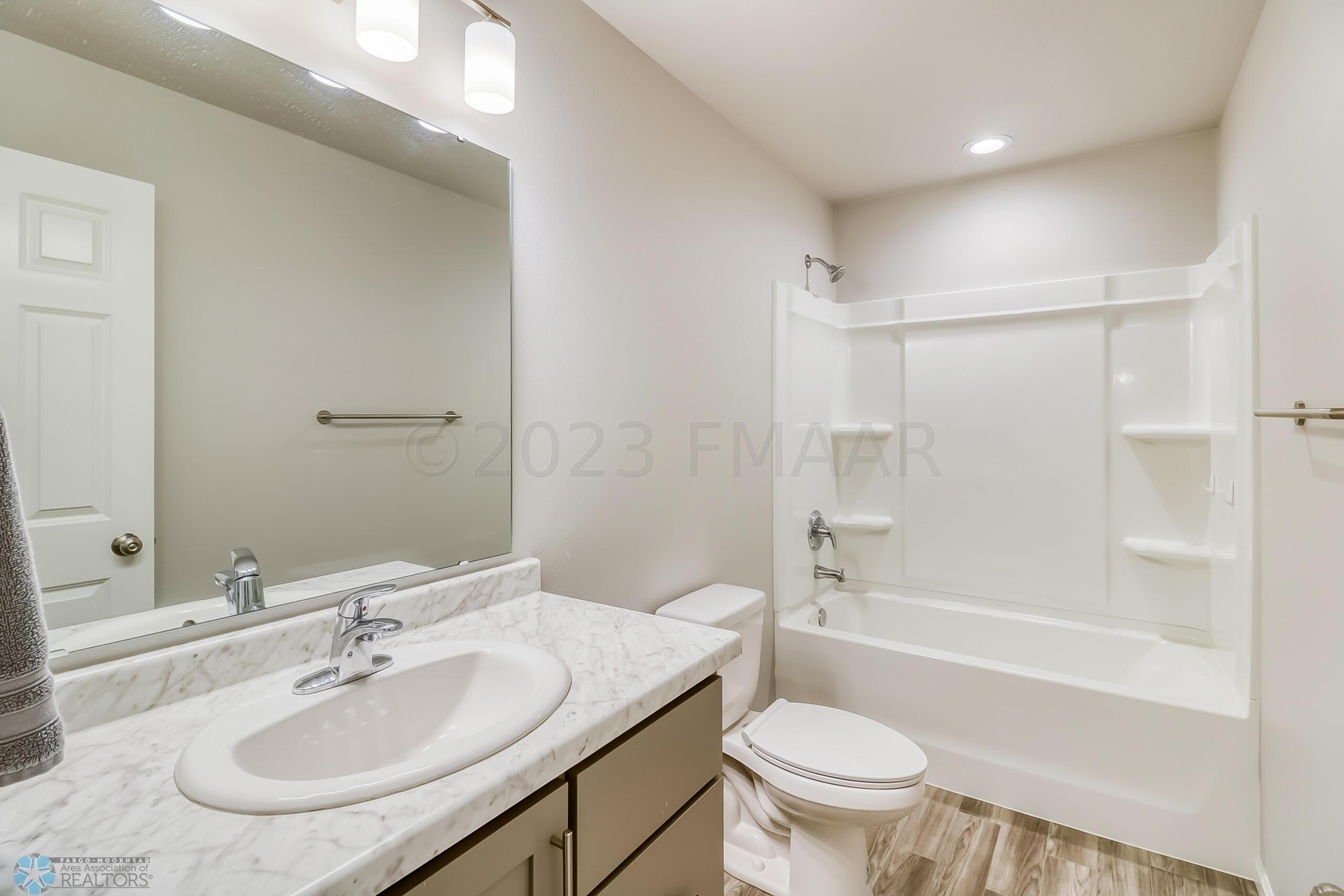 Upstairs Bathroom1_1