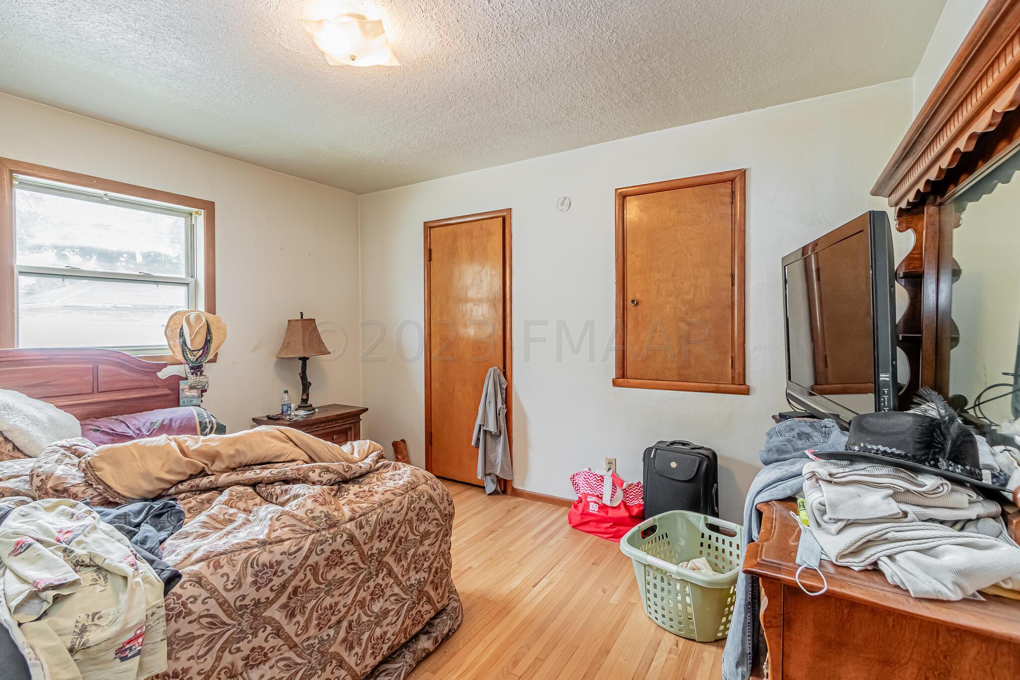 1422-1424 15 Street S, Fargo, ND 58103-0