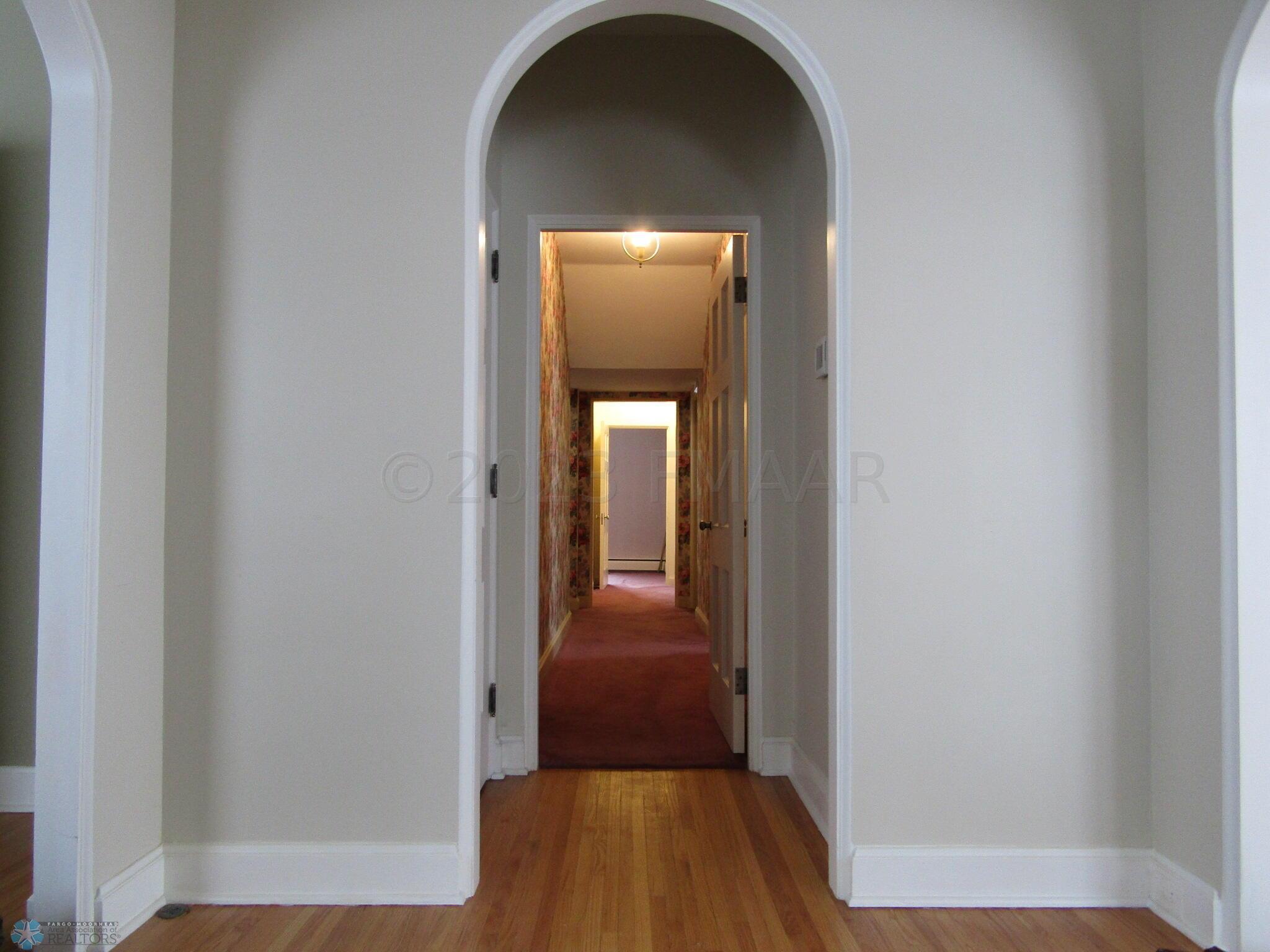 Hall to main floor bedrooms