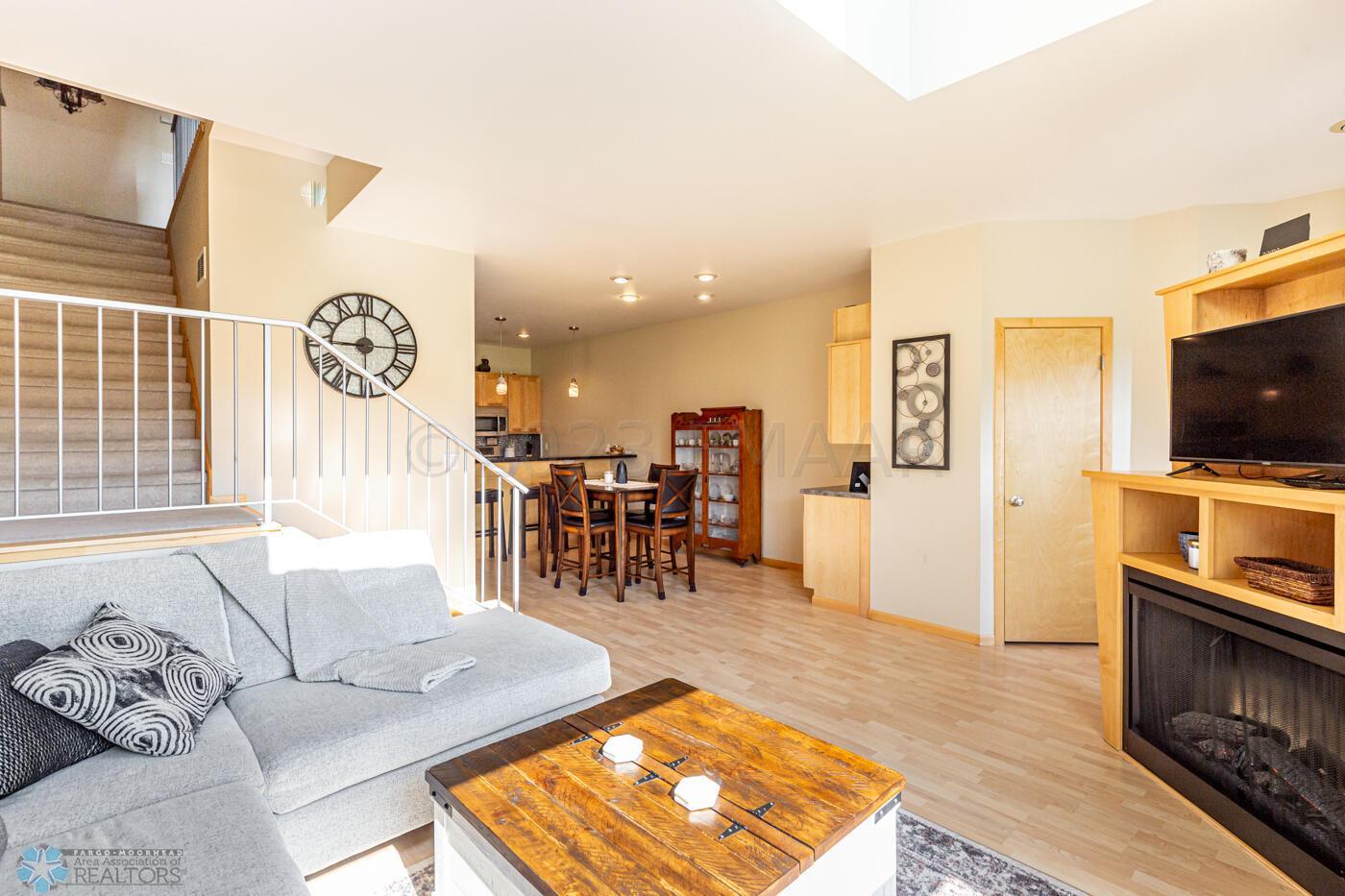 Home-3 (4)