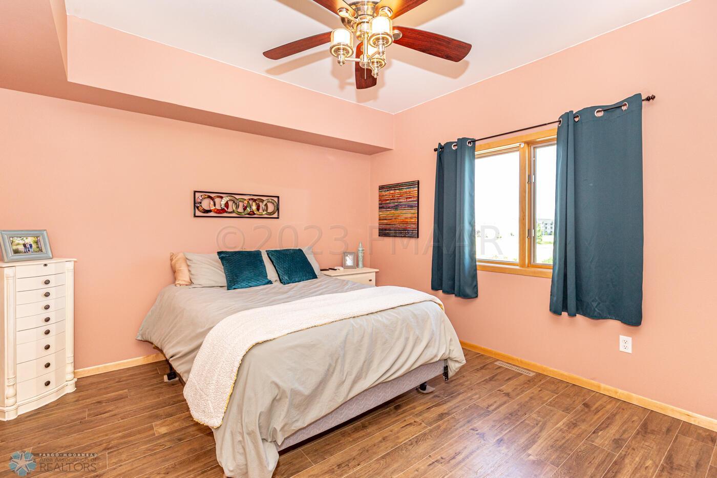 Home-13 (3)