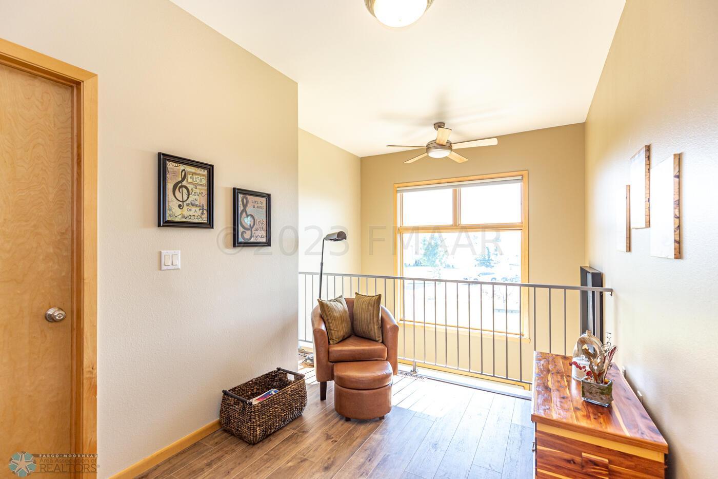 Home-23 (3)