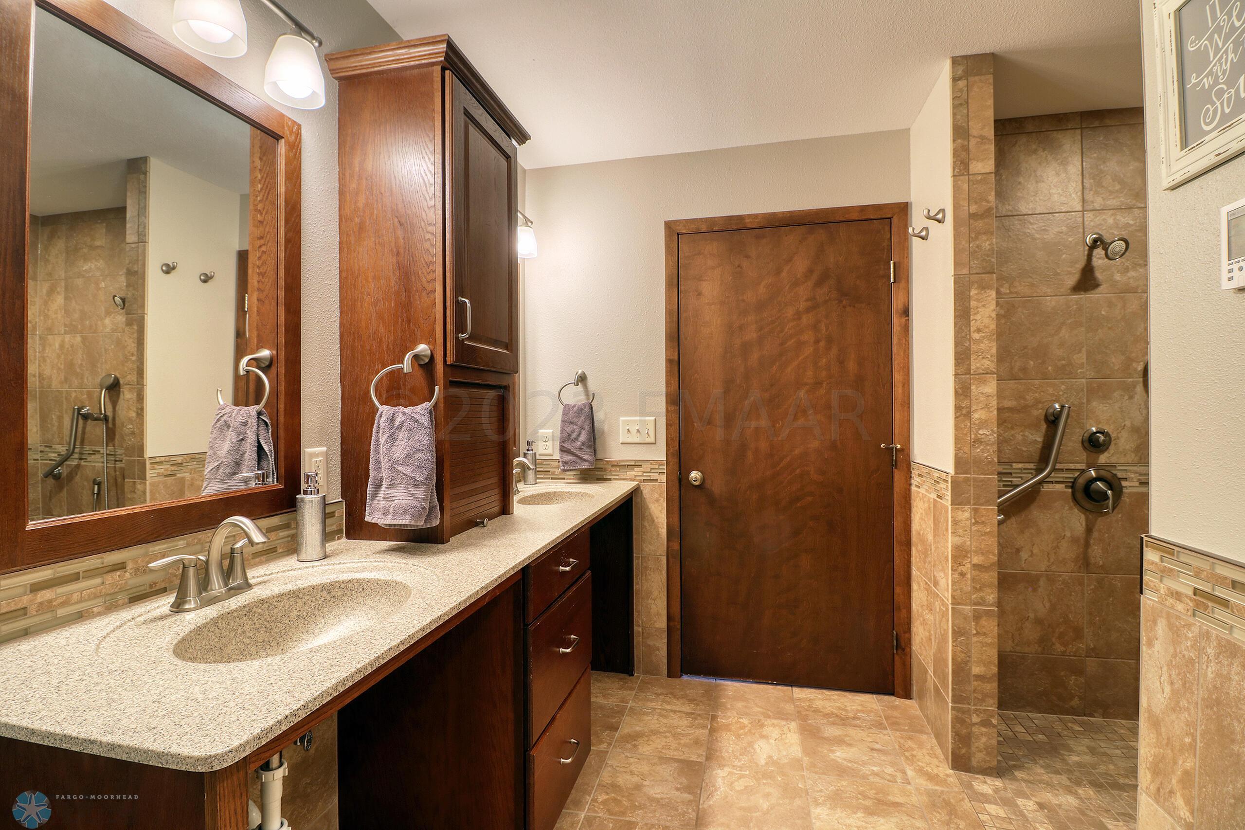 Bathroom1_2