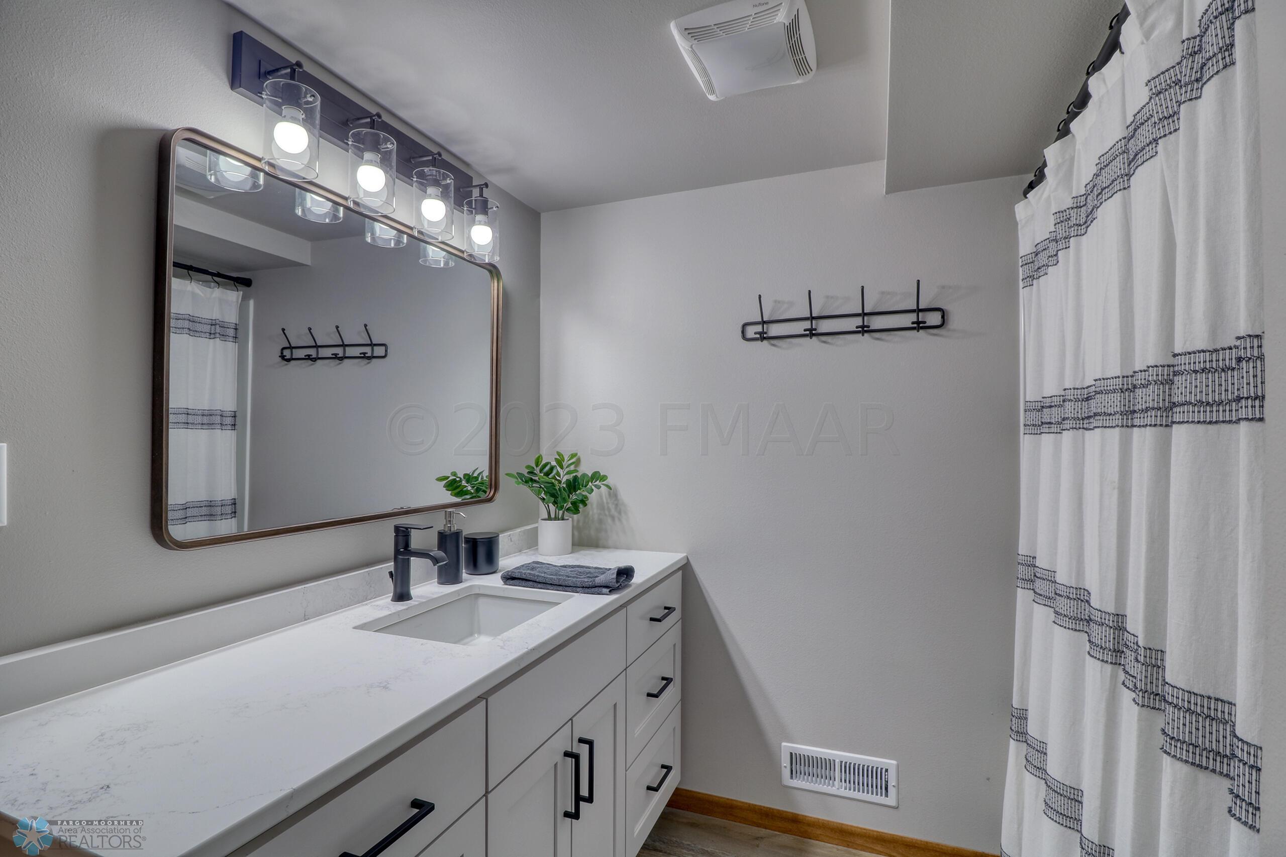 Basement Bathroom1_1