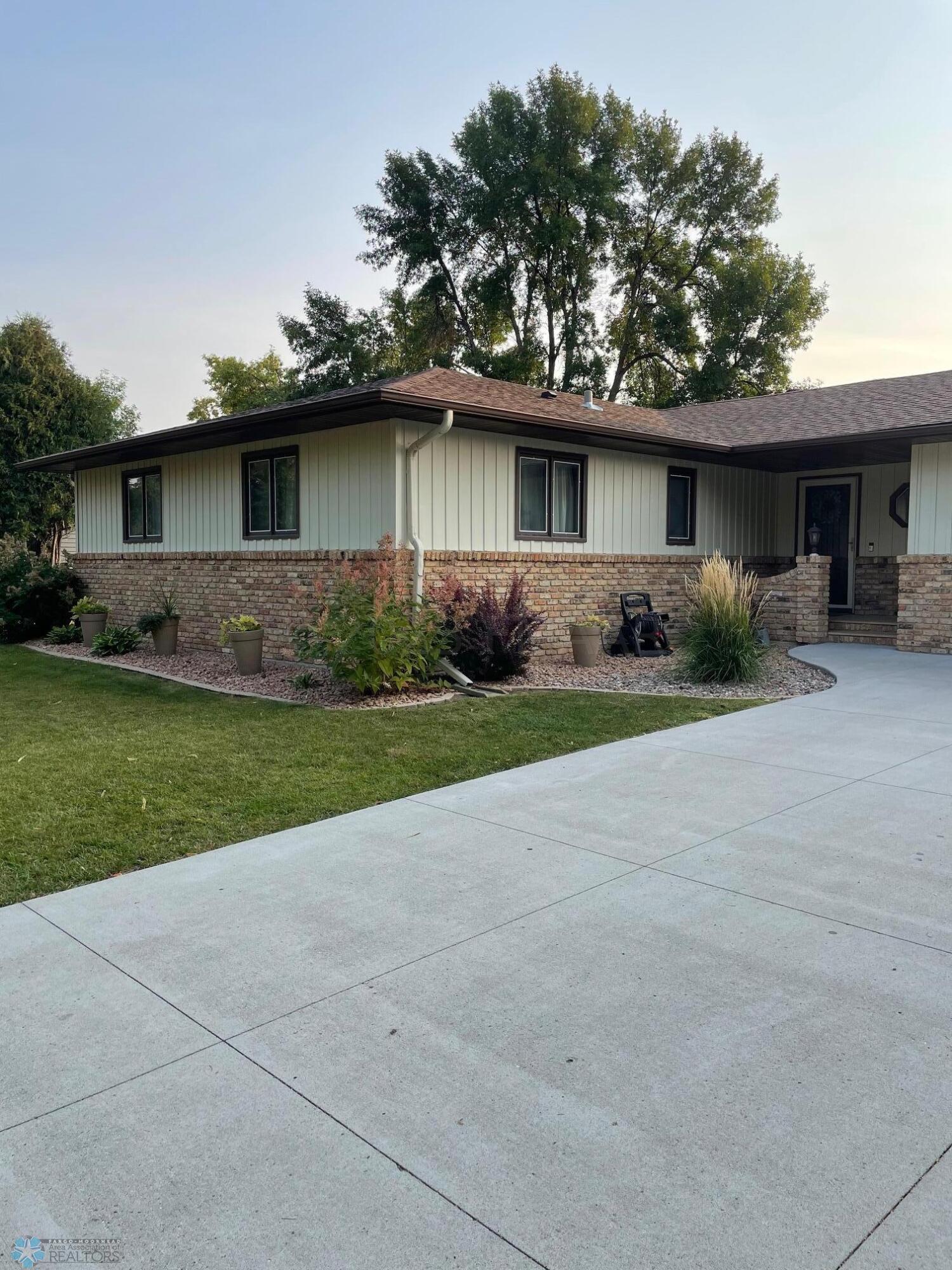 Front Landscaping - Summer
