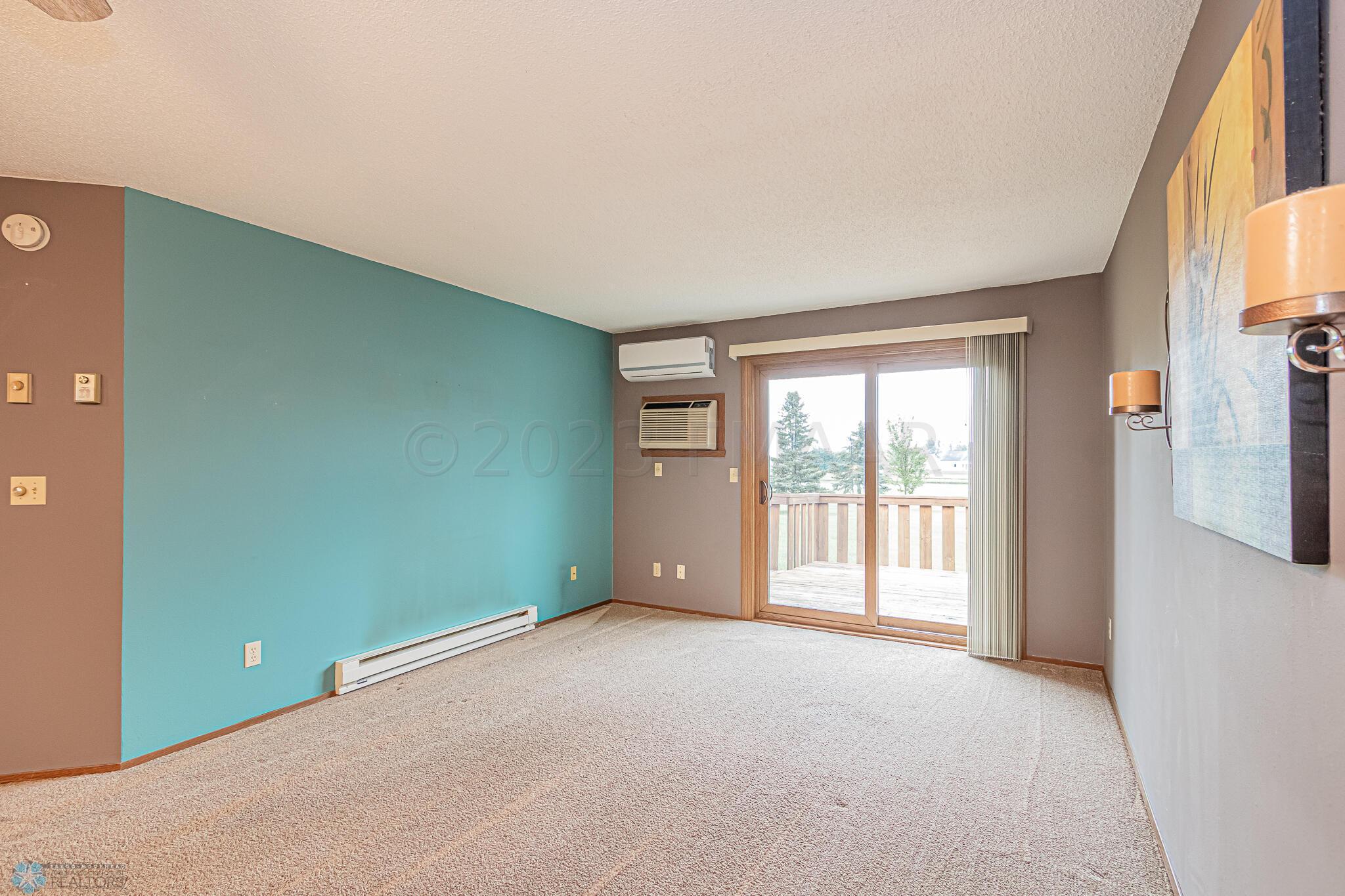 2722 32nd St S, Moorhead, MN 56560-02
