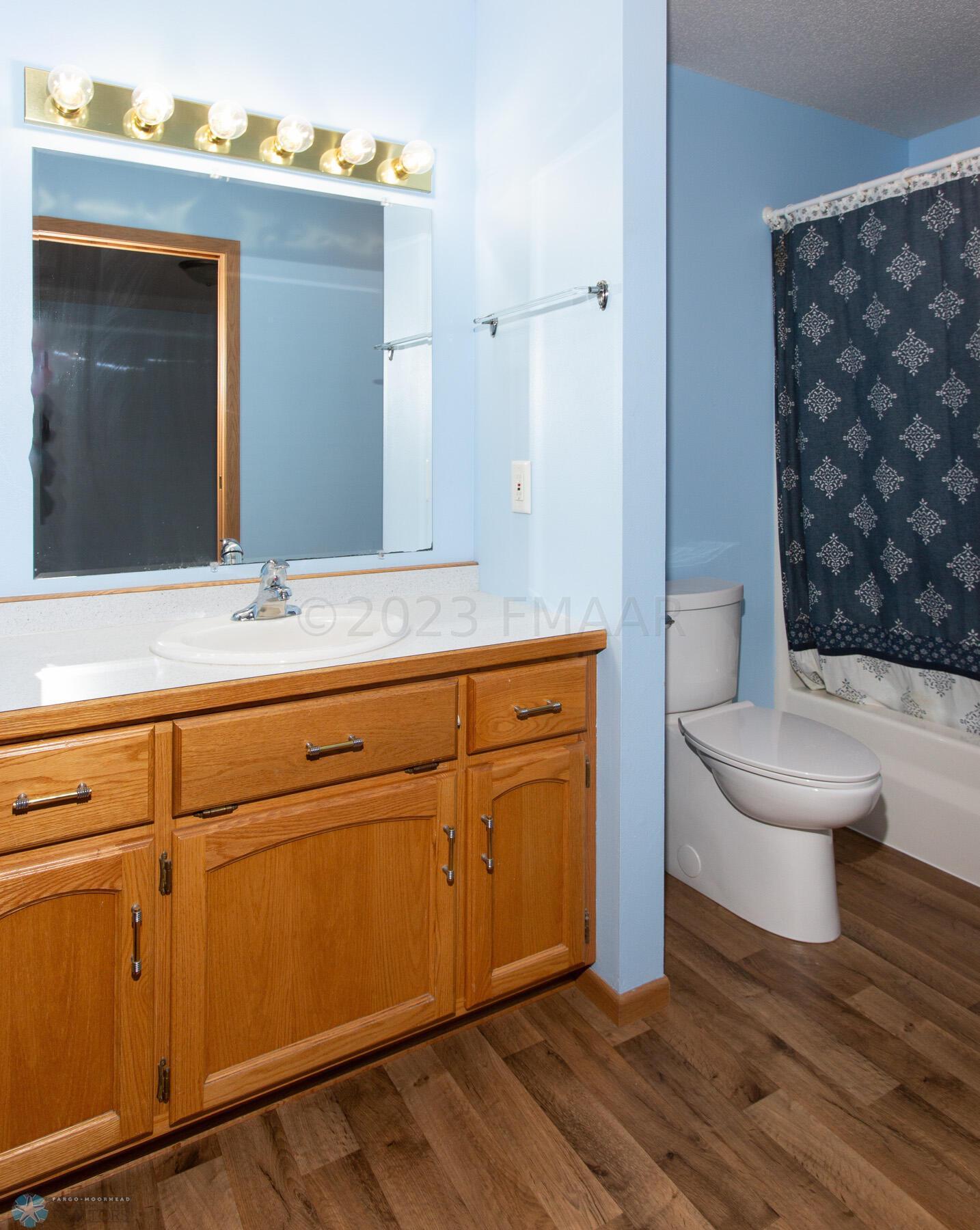 Upper Full Bath