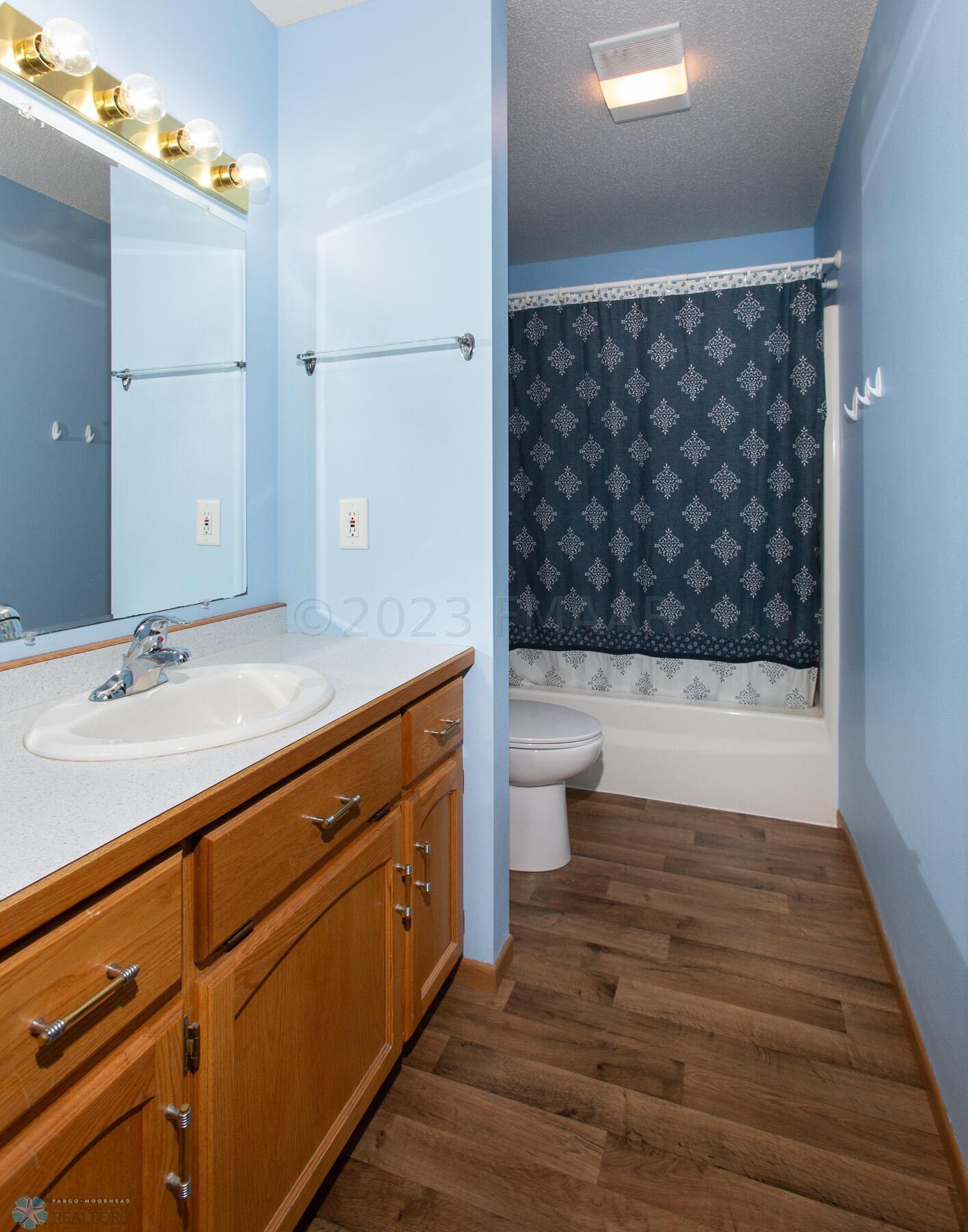 Upper Full Bath