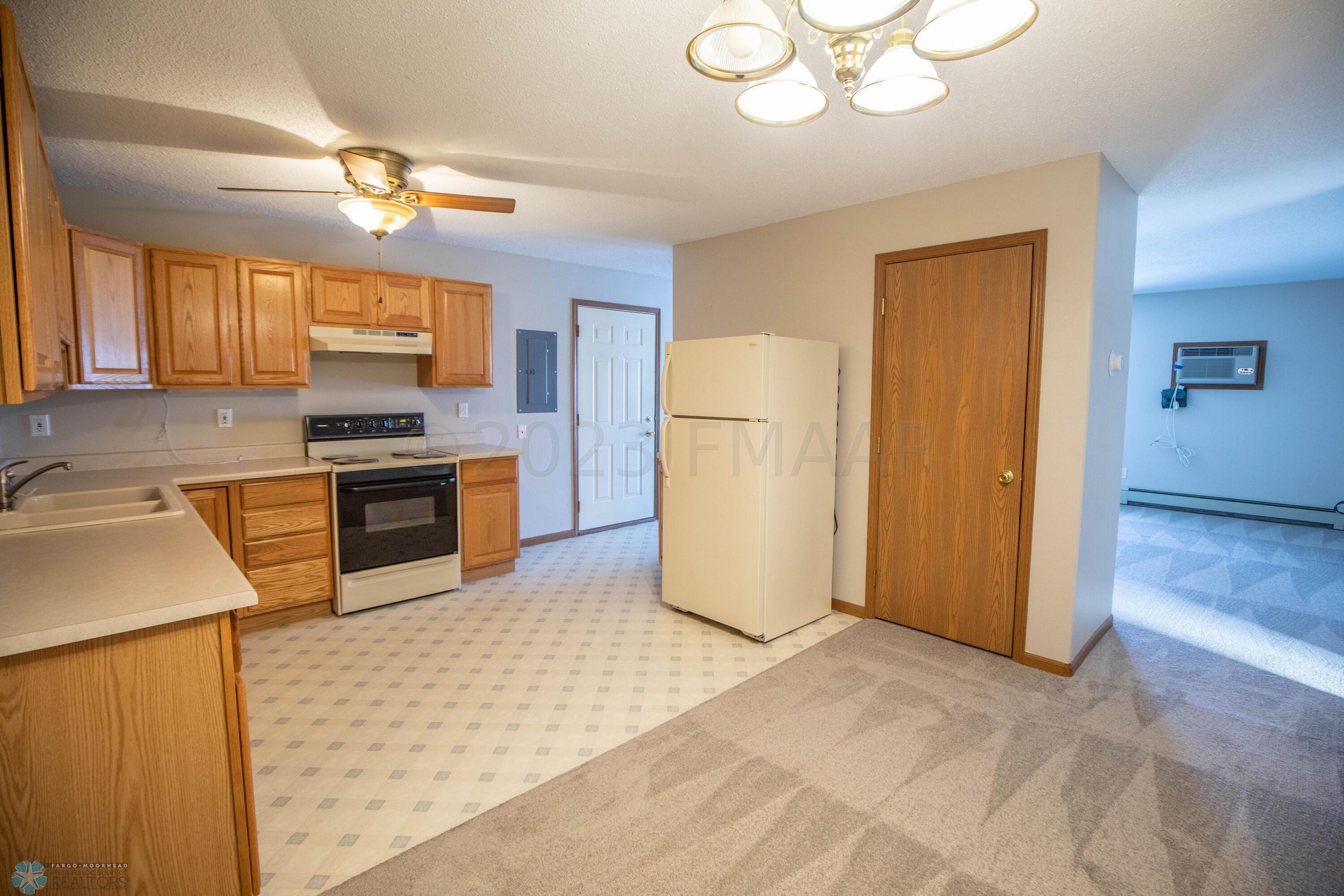 Dining/Kitchen
