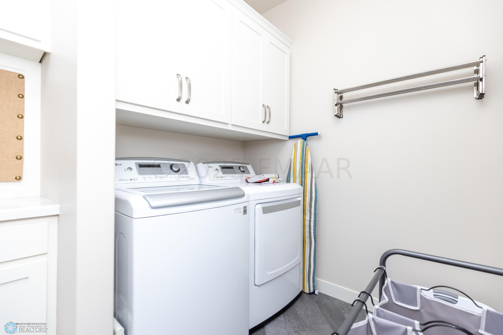 Rear Foyer/Laundry