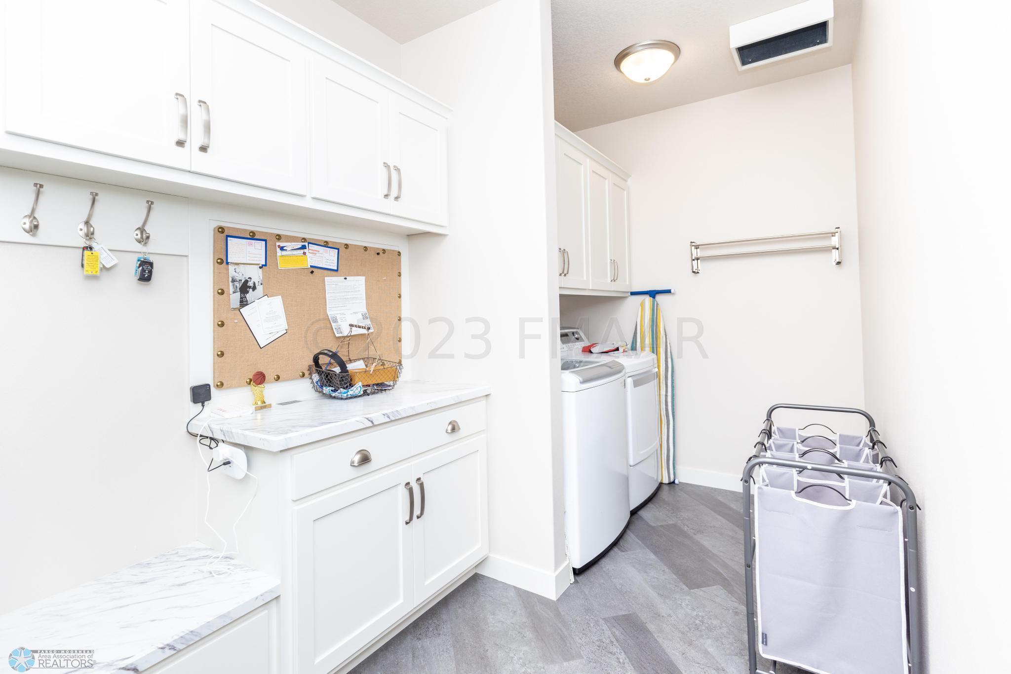 Rear Foyer /Laundry