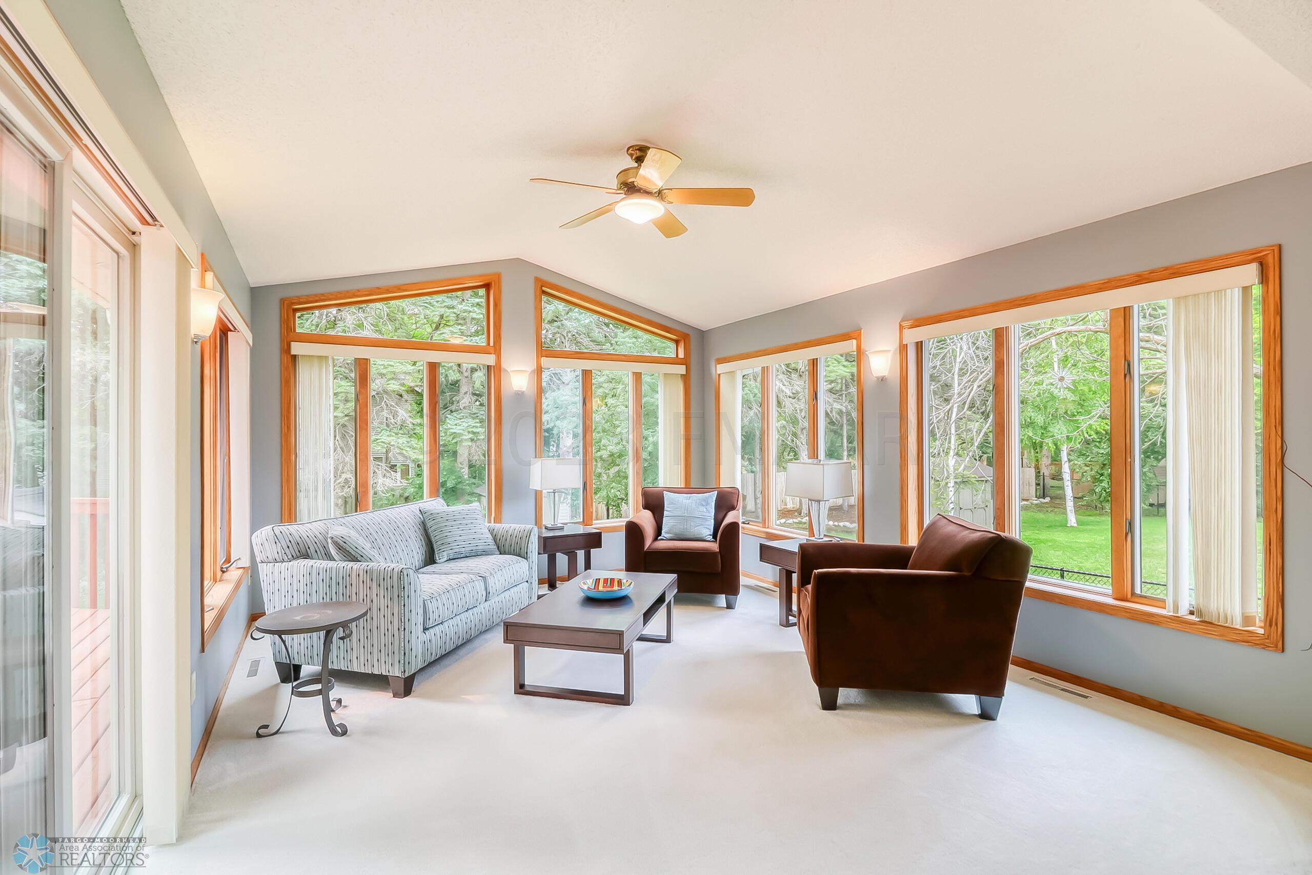 Familyroom1_3