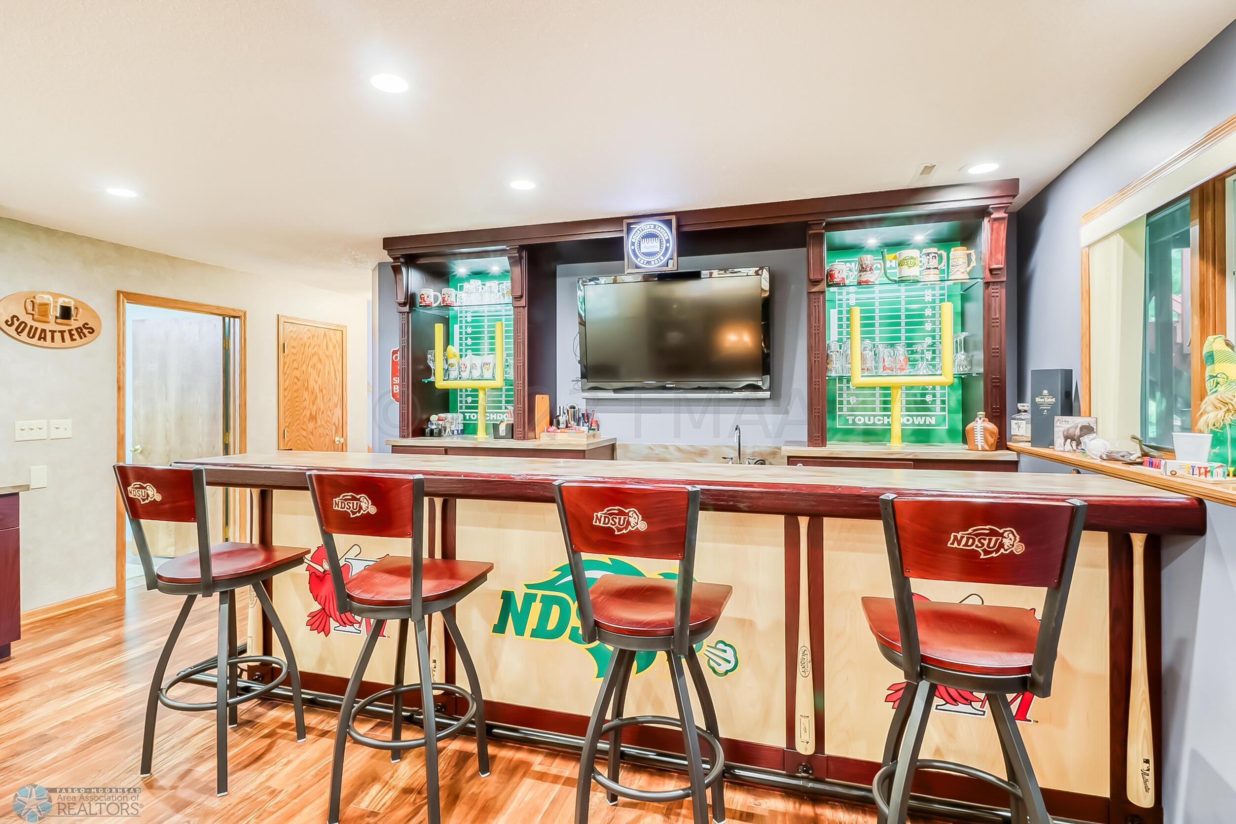 Basement Bar1_11