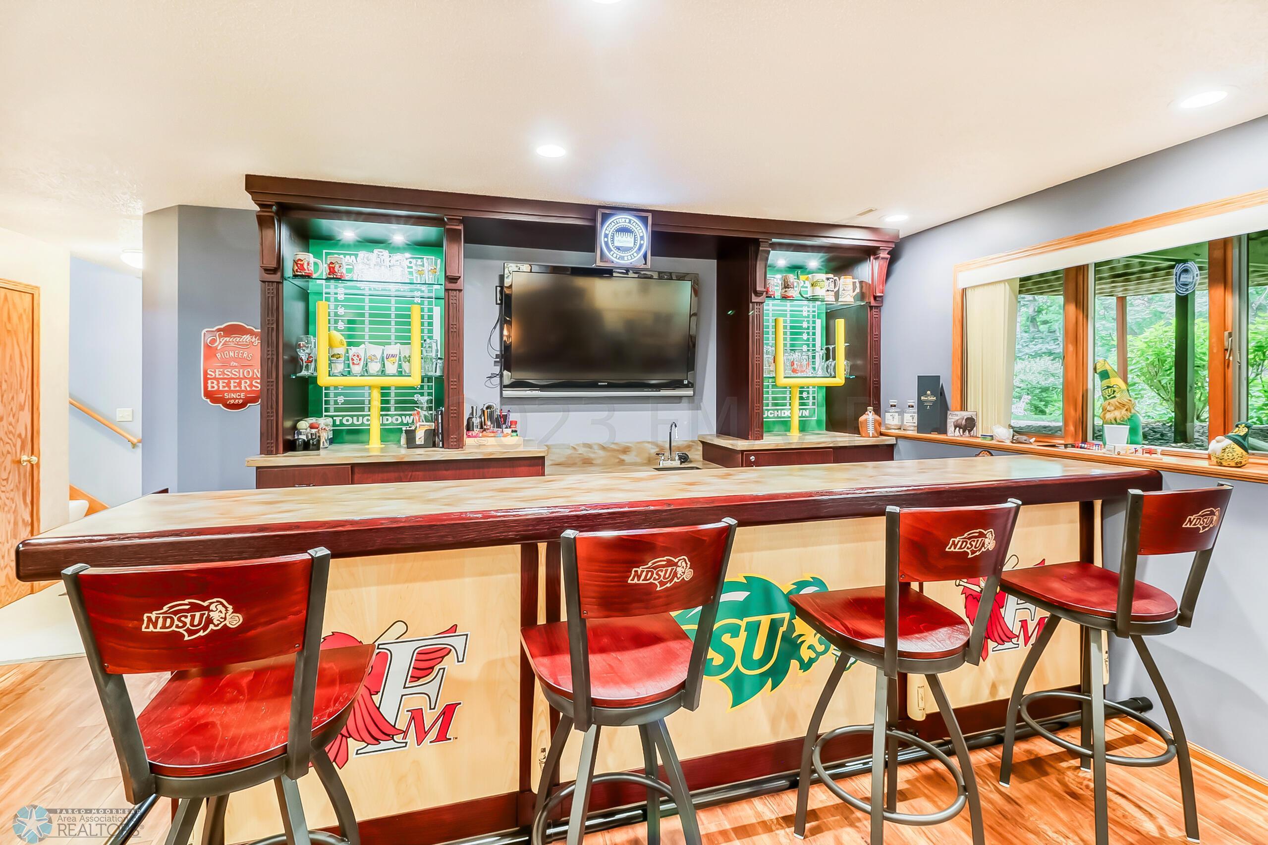 Basement Bar1_1