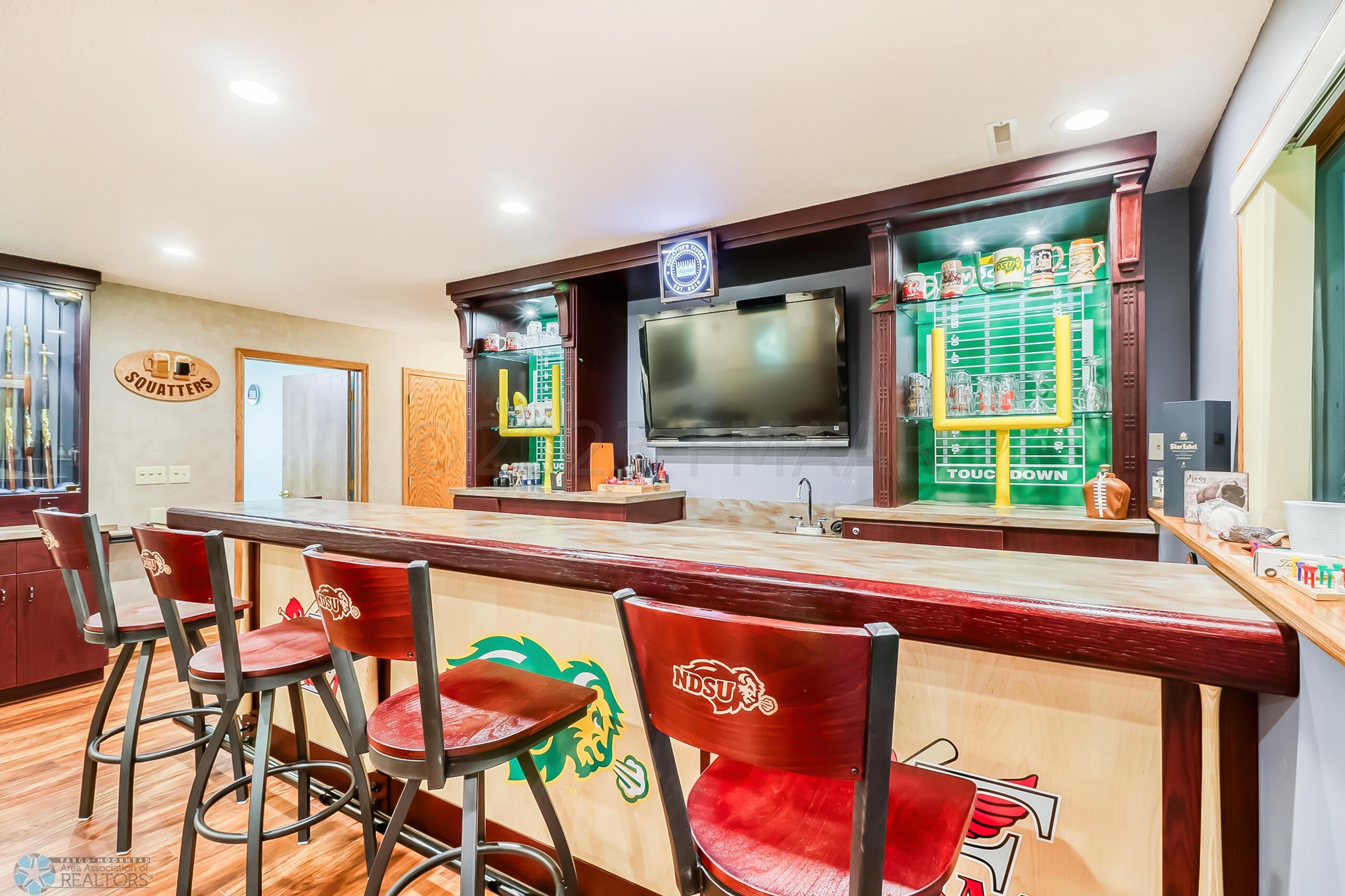 Basement Bar1_3