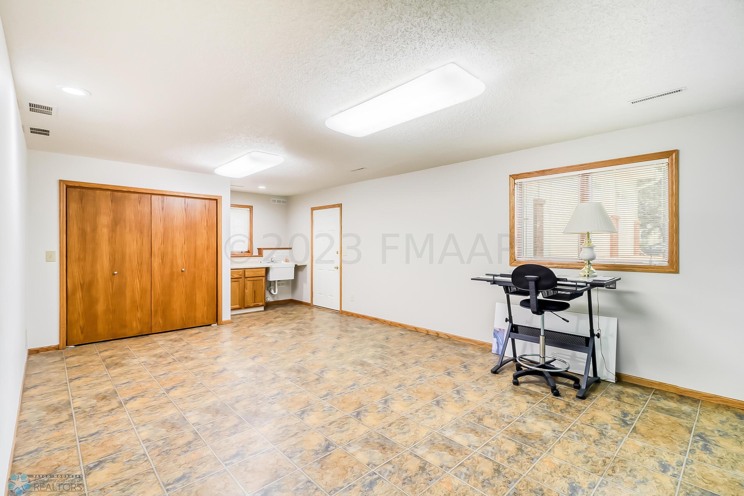 Basement Room1_2