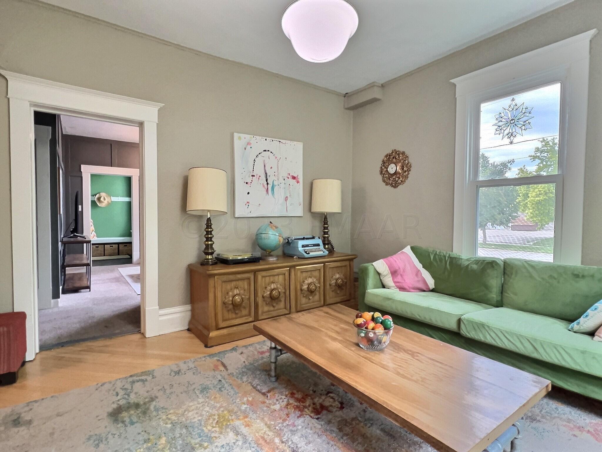 2nd living room