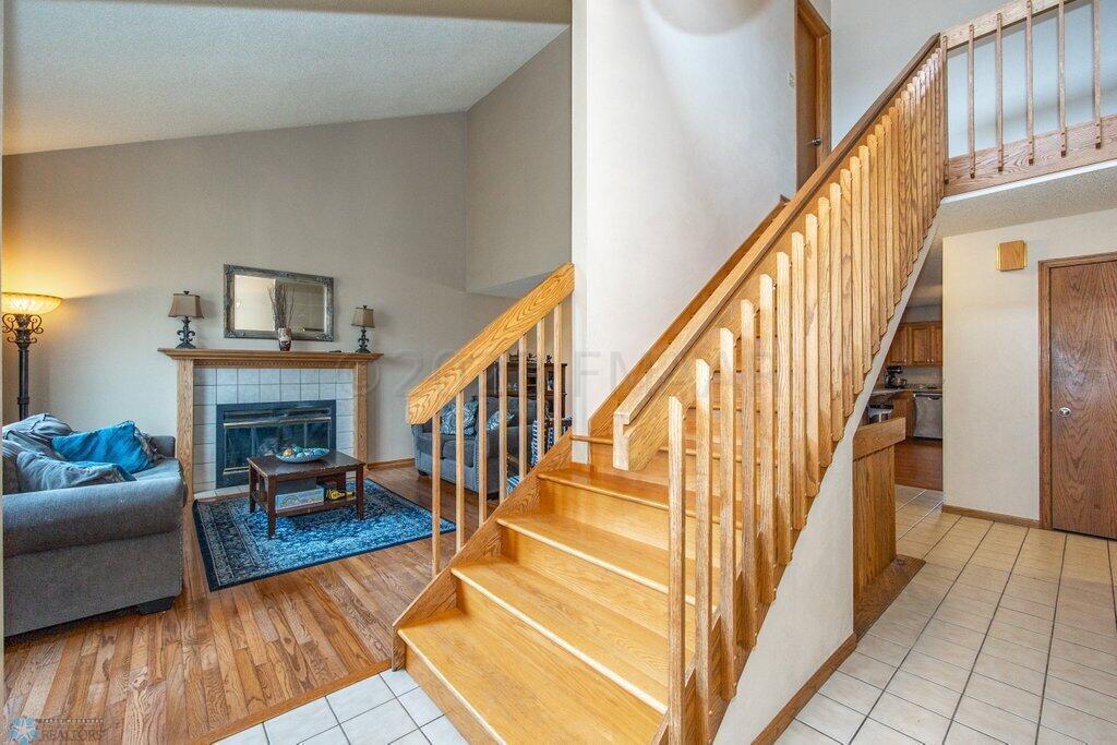 3128 Village Green Dr E Loop