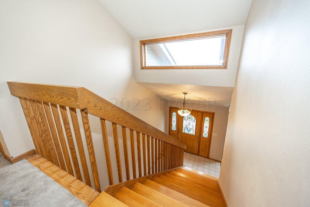 3128 Village Green Dr E Loop