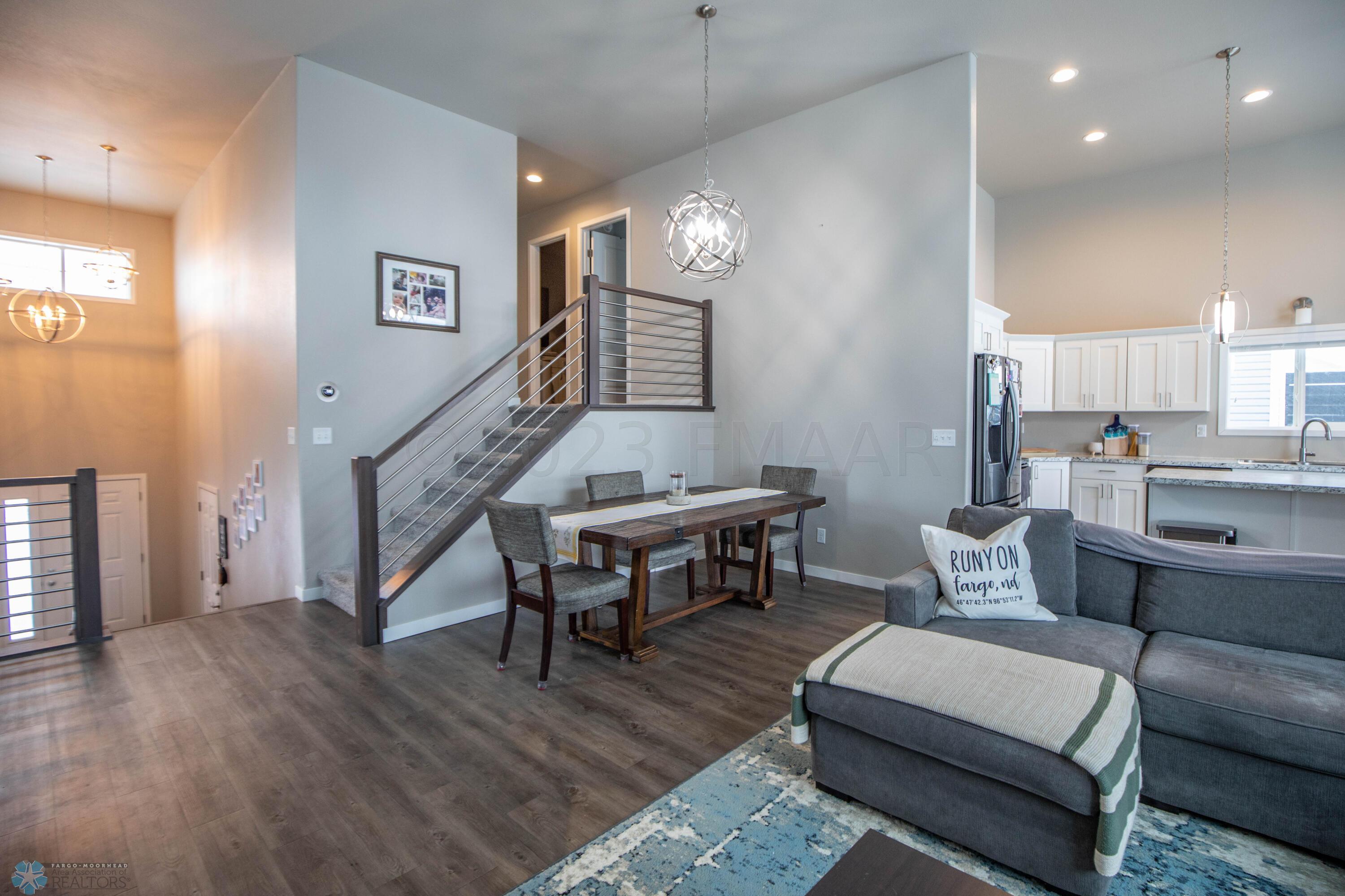 Living Room/Dining