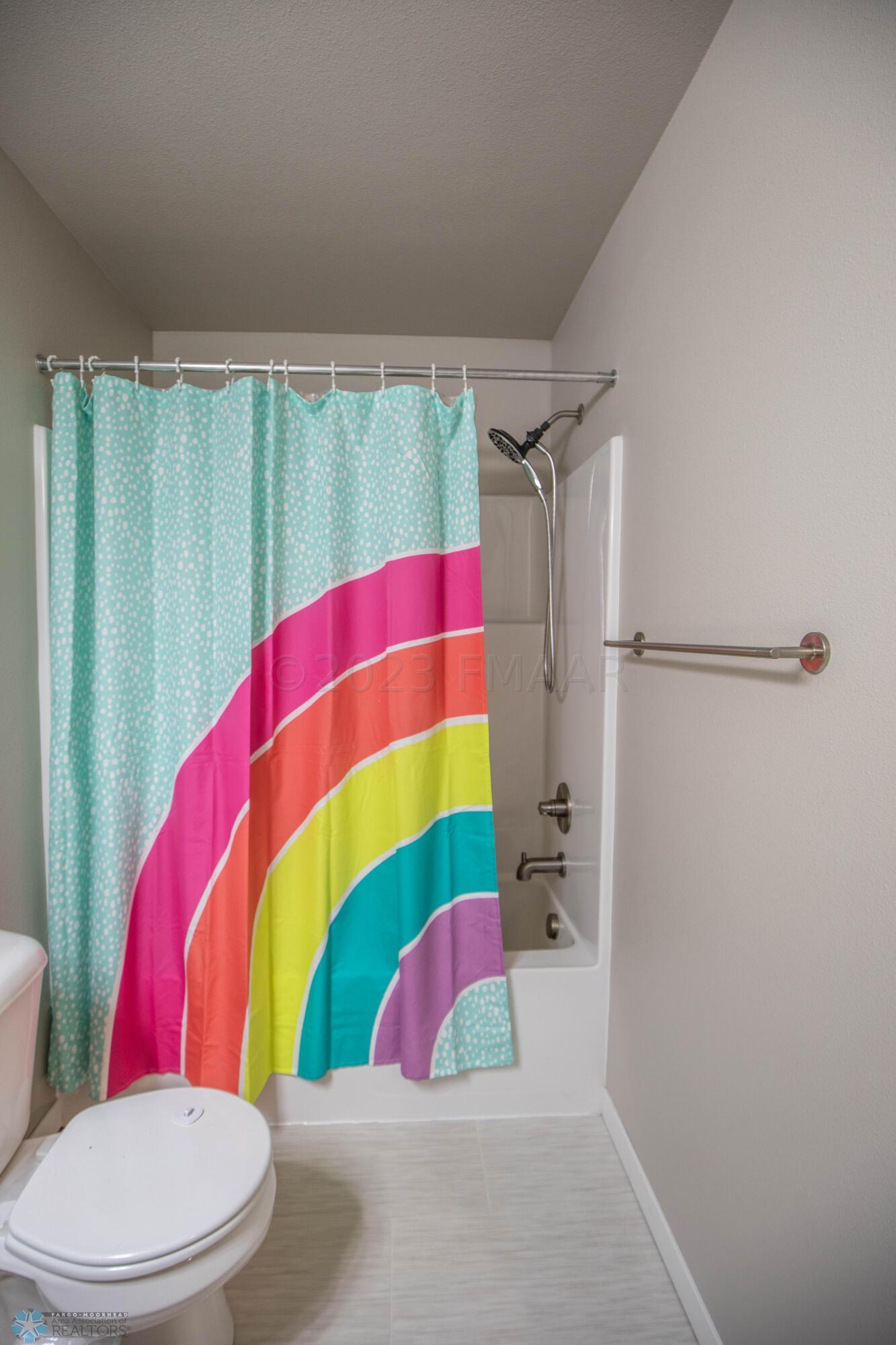 Full Upper Level Guest Bathroom