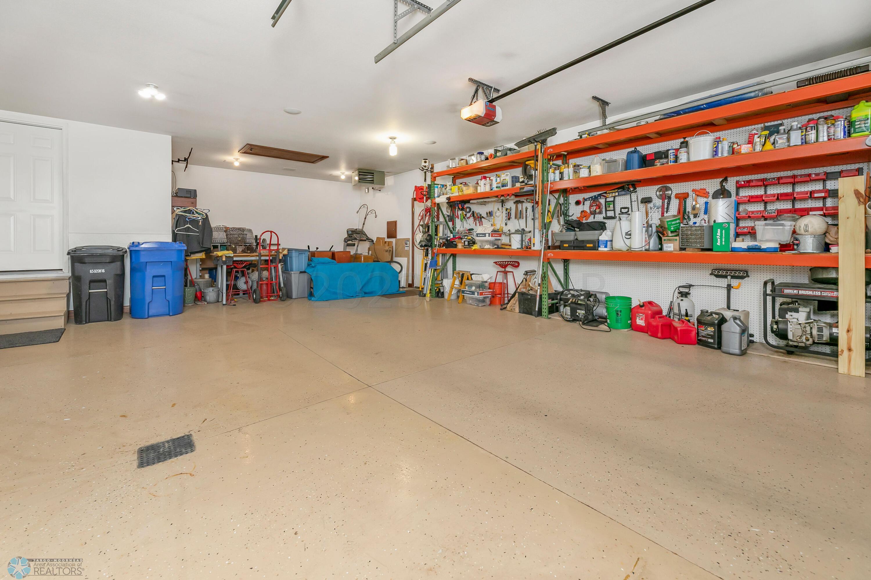 Oversized 3 Stall Garage