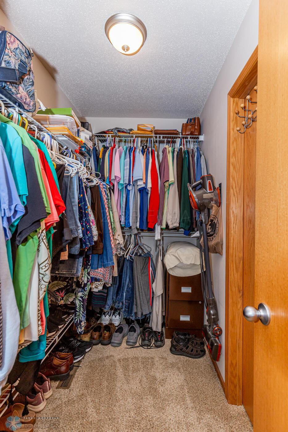 Walk-in-Closet