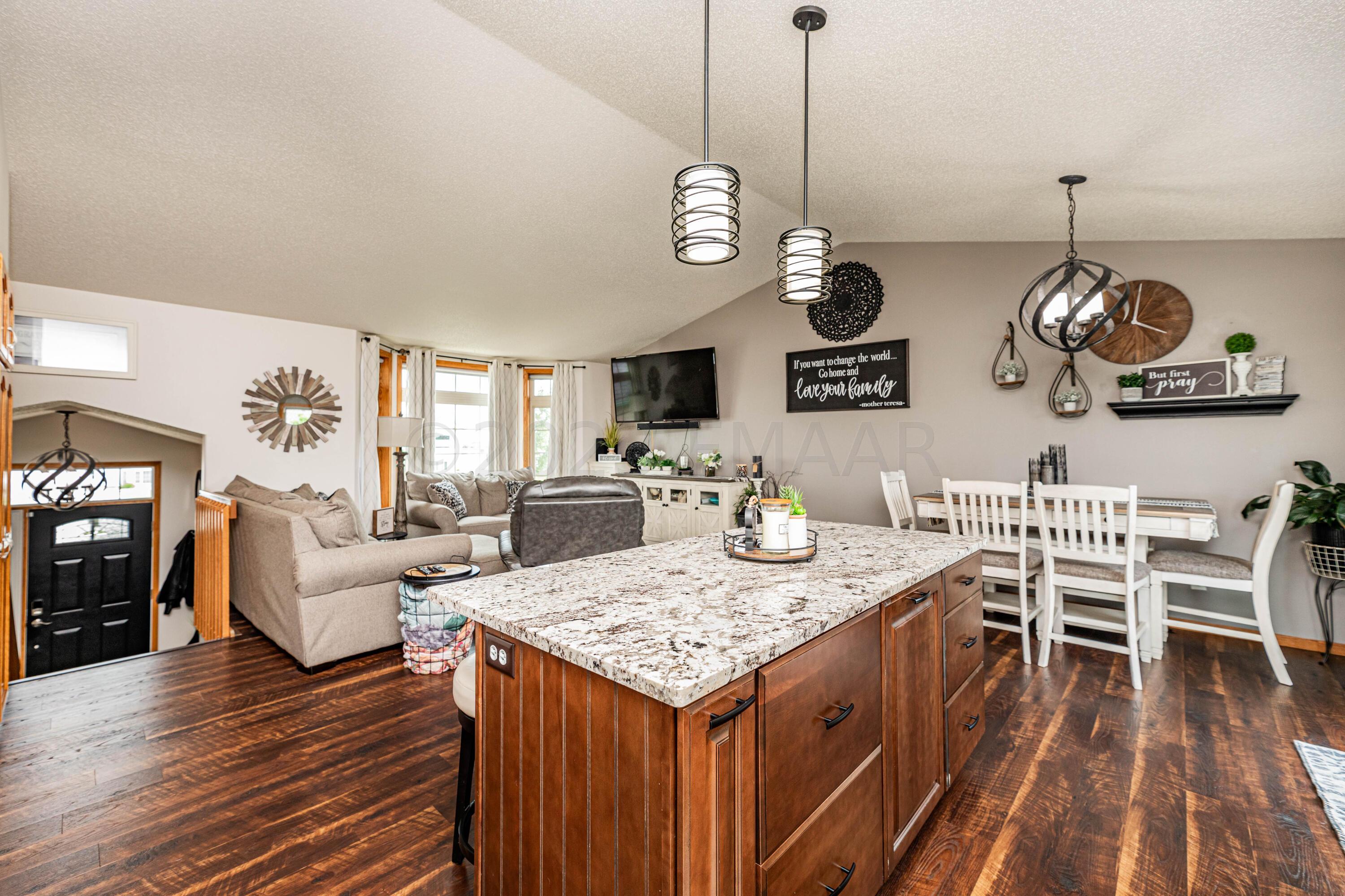Kitchen+Living 2