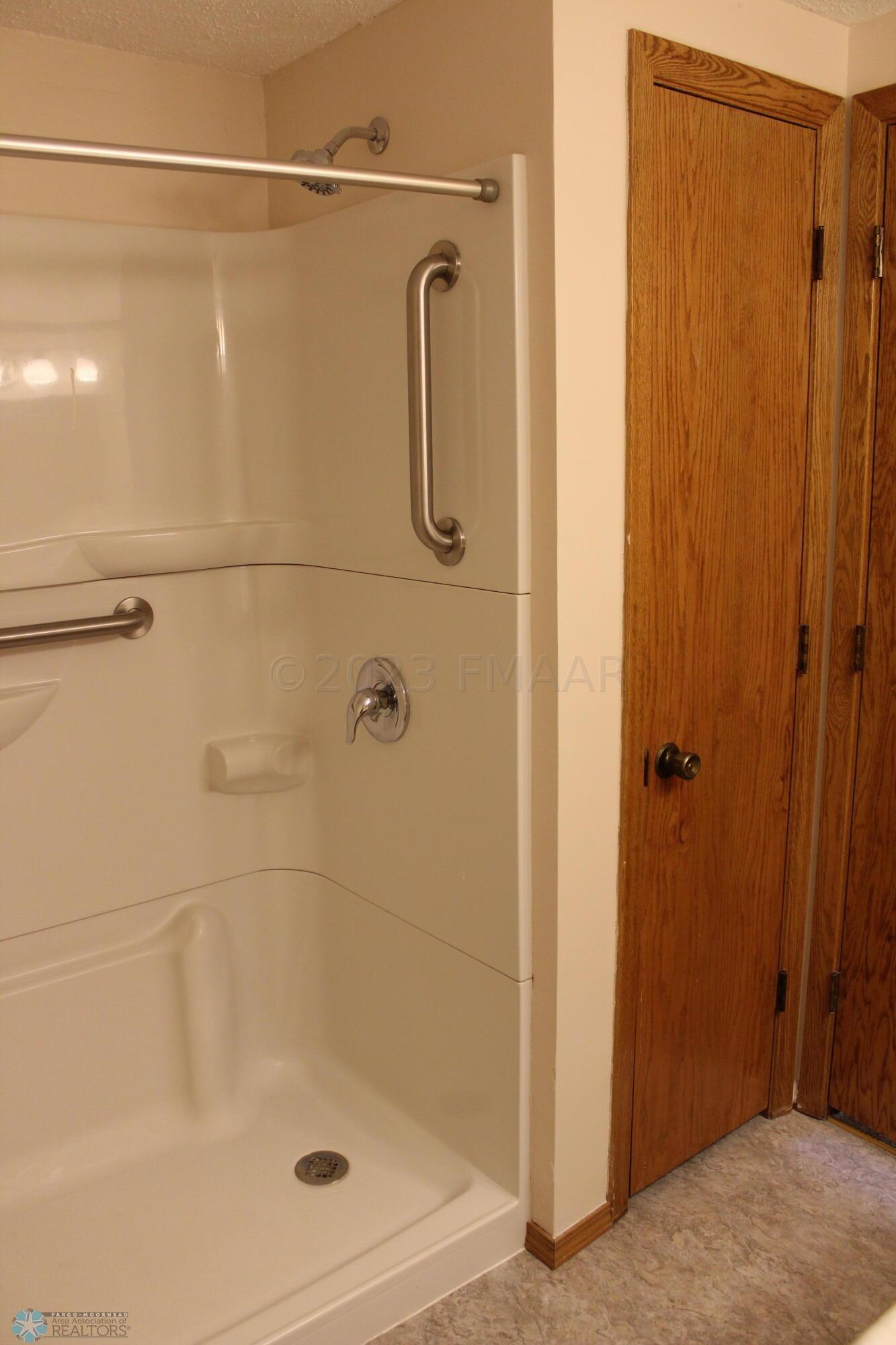 Primary suite shower