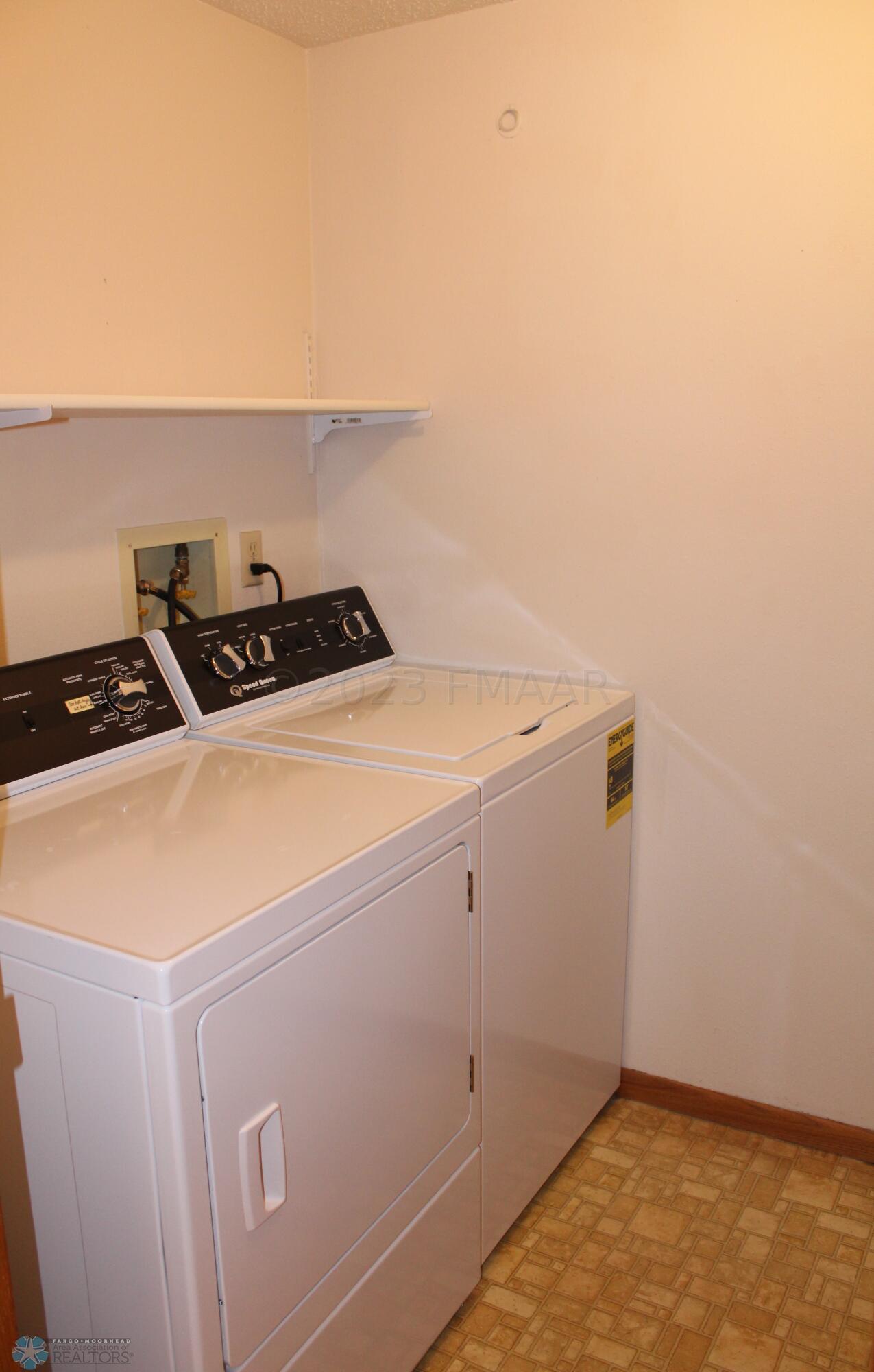 Utility-laundry