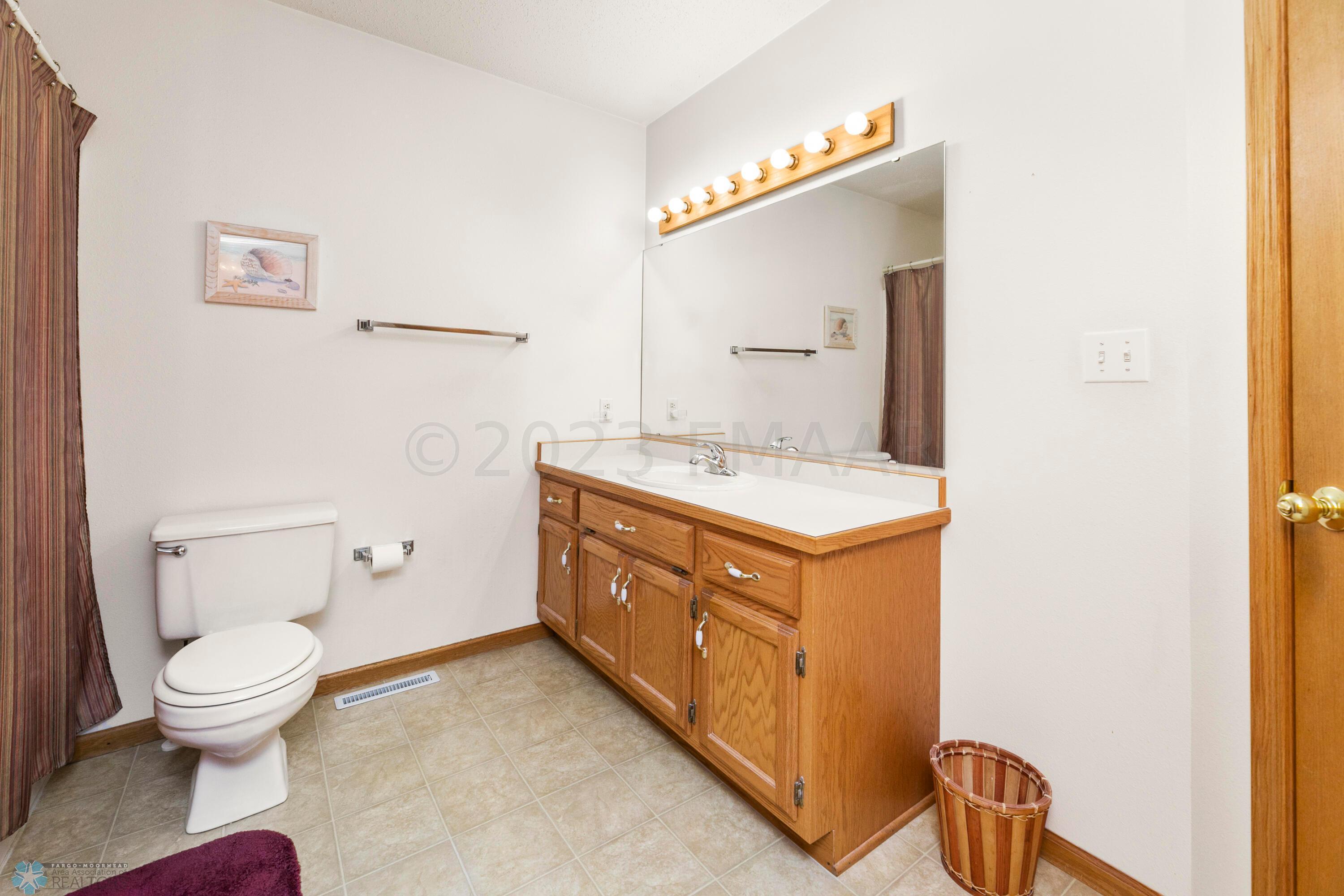 Hollywood Bath