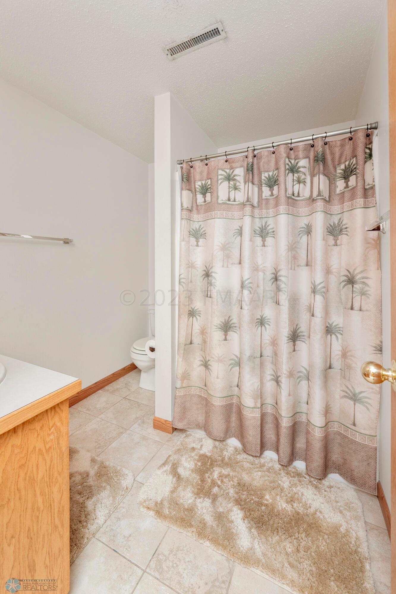Lower Level 3/4 Bath