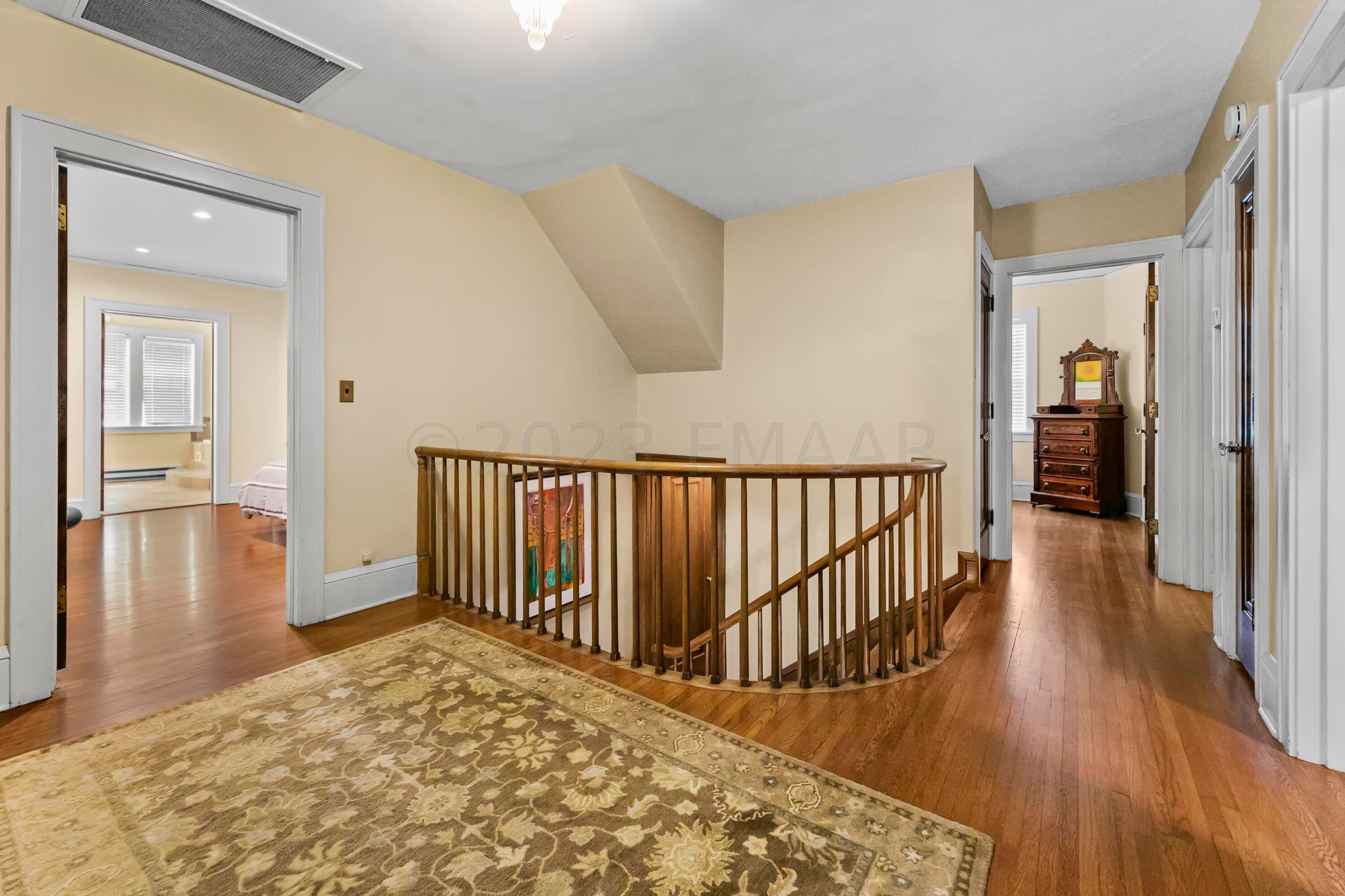 2nd floor landing