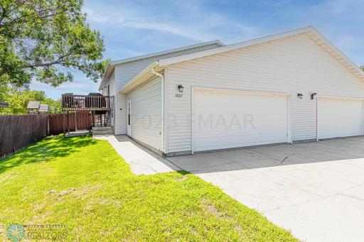 1807 32 Avenue S, Fargo, ND 58103