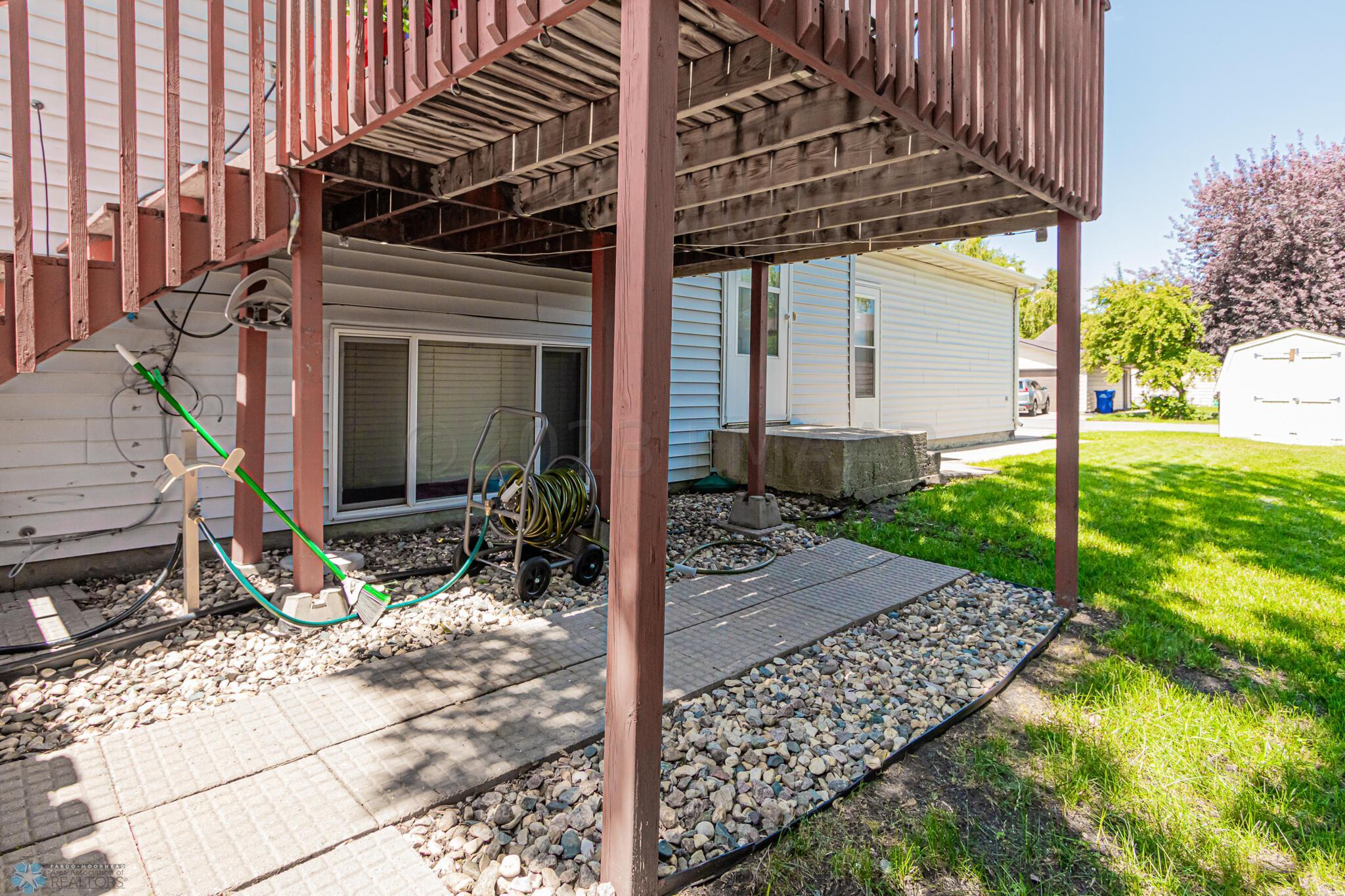 Exterior_11