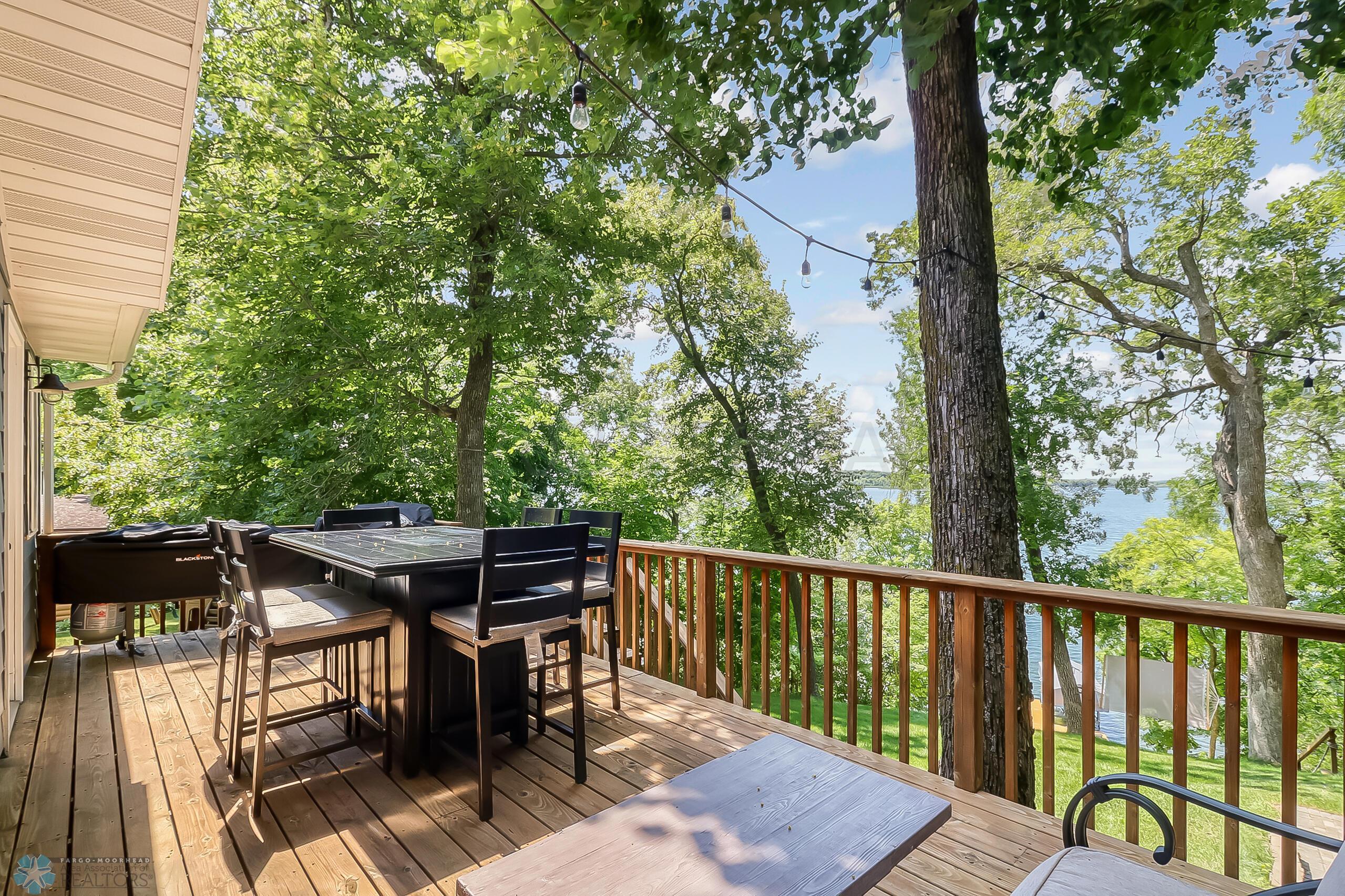Exterior_Deck1_2